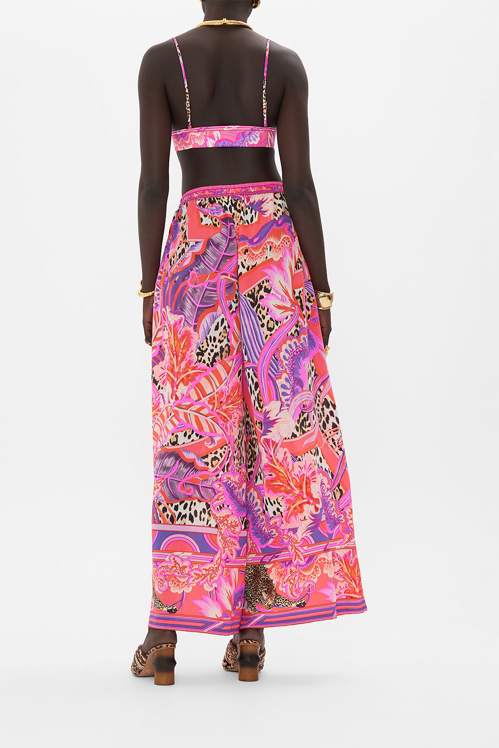 Back view of model wearig CAMILLA lingerie bra in Viola Vintage print 