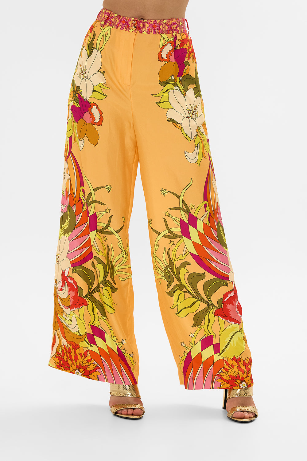 The CAMILLA WIDE LEG WAISTED PANT THE FLOWER CHILD SOCIETY in our  print.