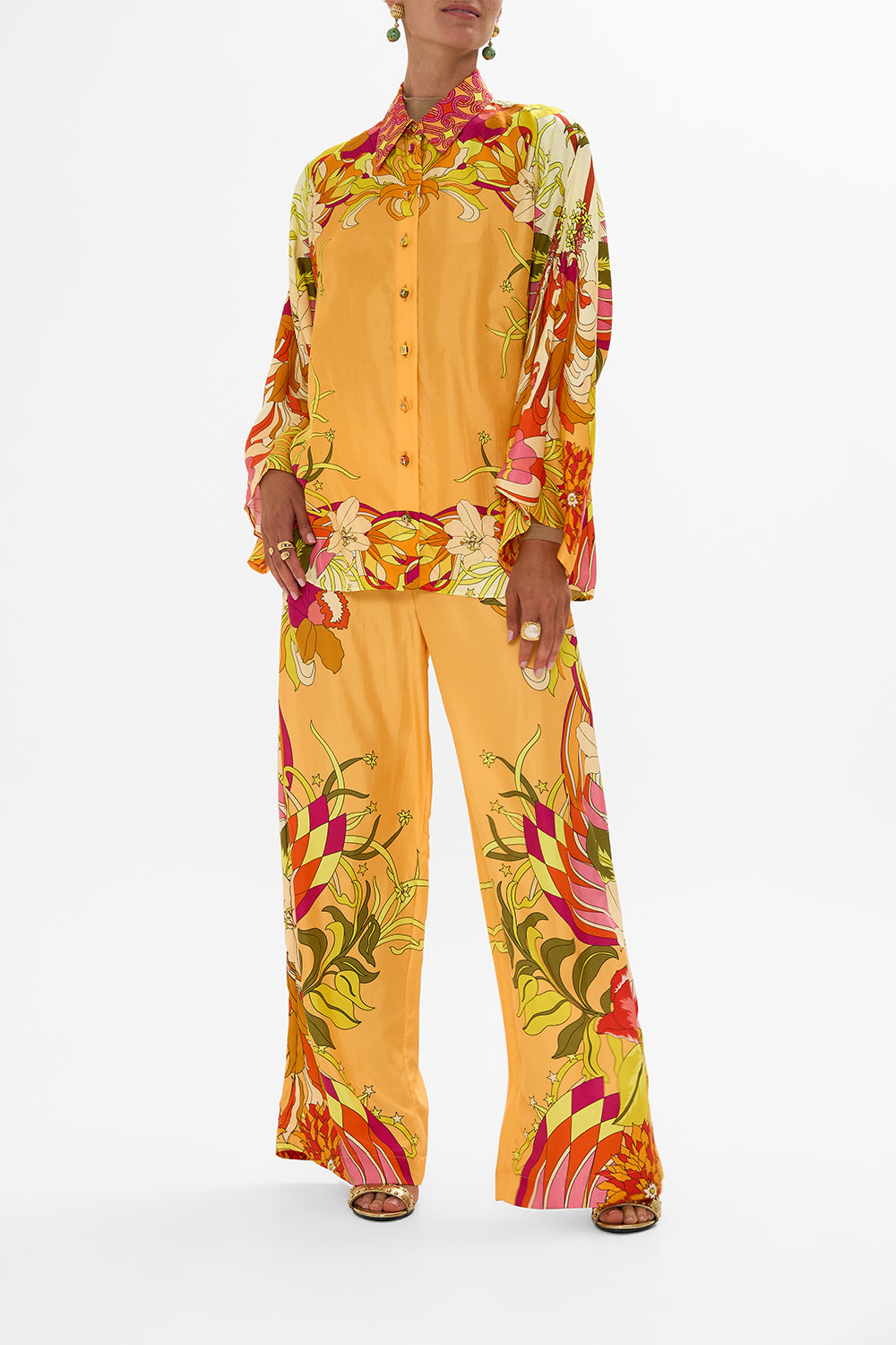 The CAMILLA WIDE LEG WAISTED PANT THE FLOWER CHILD SOCIETY in our  print.