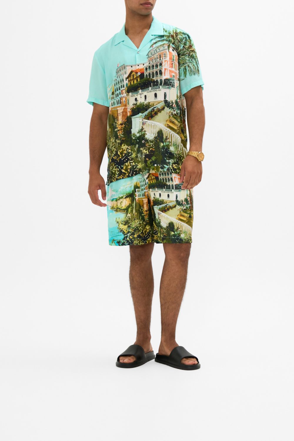 The CAMILLA BAGGY MID LENGTH WALK SHORT FROM SORRENTO WITH LOVE in our FROM SORRENTO WITH LOVE print.