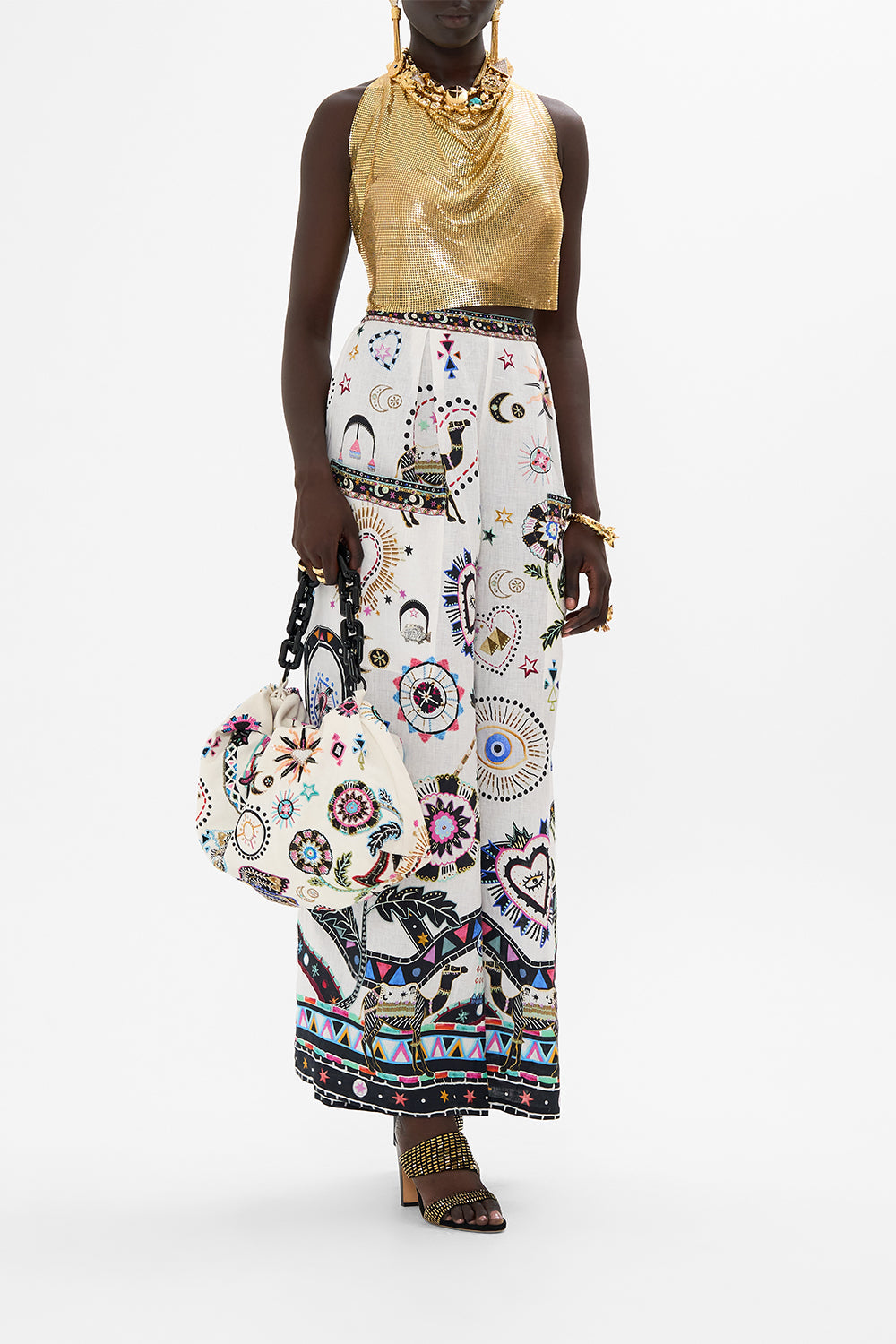 OVERSIZED CLUTCH WITH CHAIN NUBIAN WONDERLAND