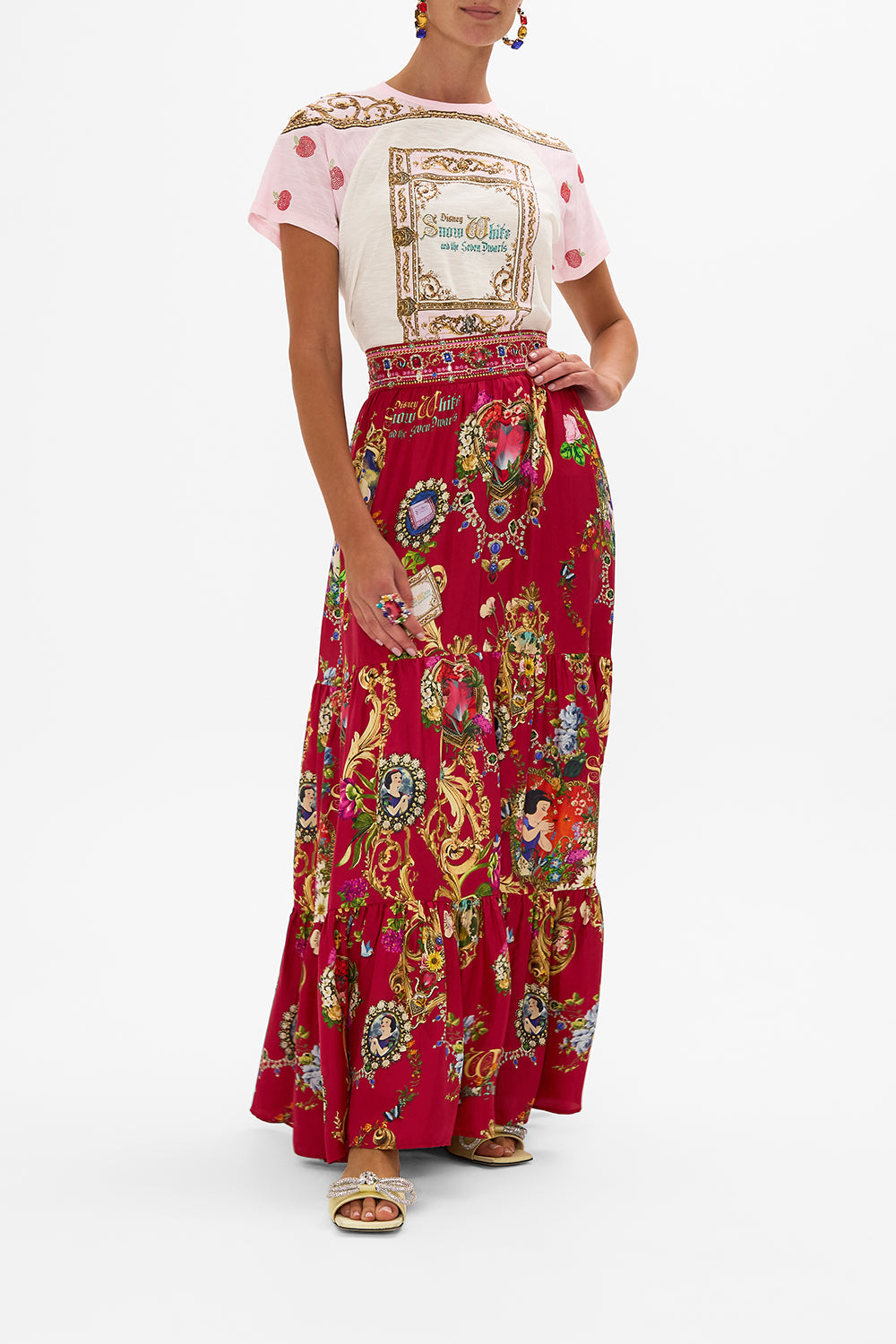 Disney CAMILLA graphic t shirt in Just One Bite Snow White 