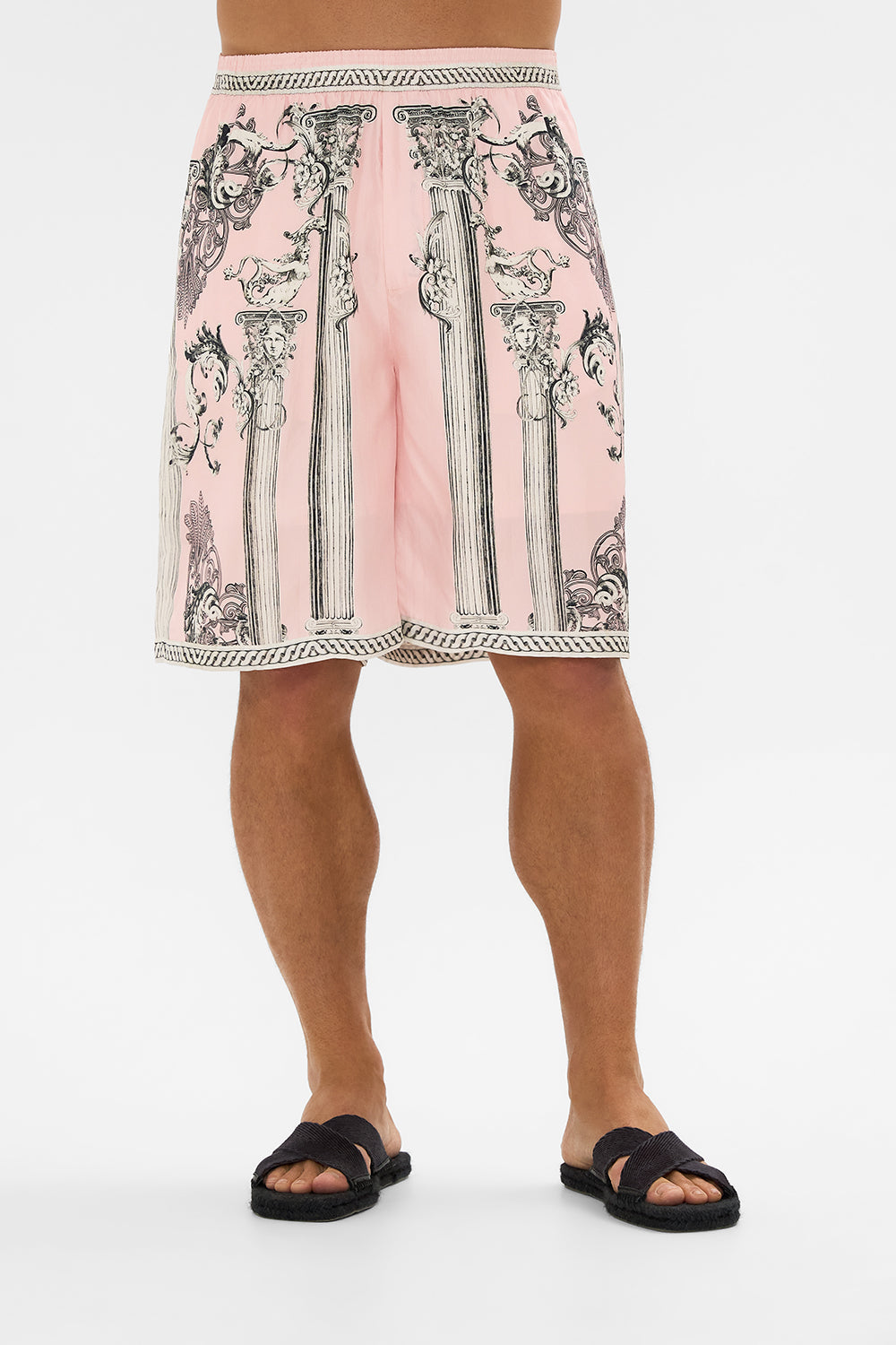 BAGGY MID LENGTH WALK SHORT CAVE OF WONDERS