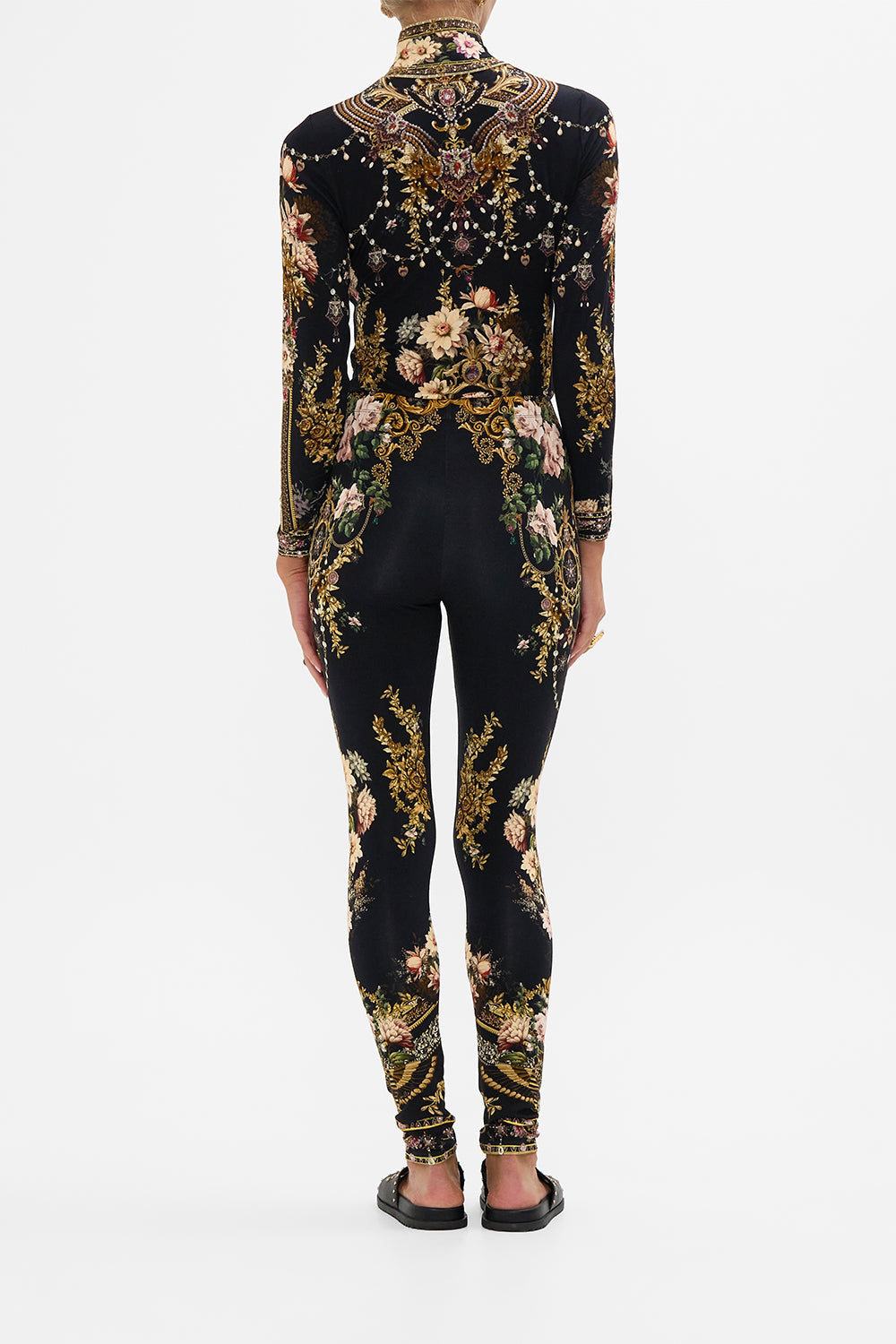 CAMILLA leggings in Dynasty Daze print. 