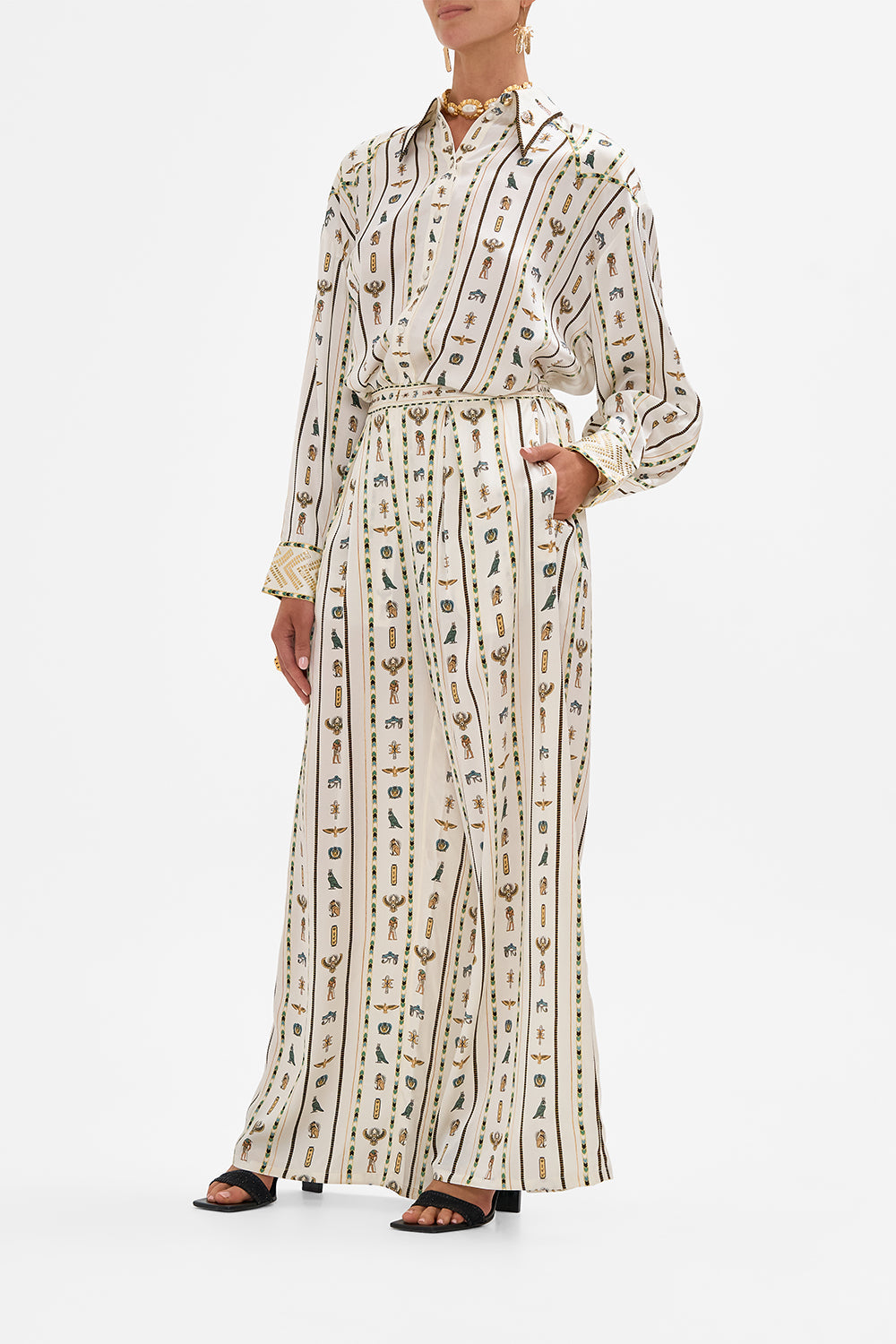 The CAMILLA TUCK FRONT PANT VALLEY OF THE QUEENS in our  print.