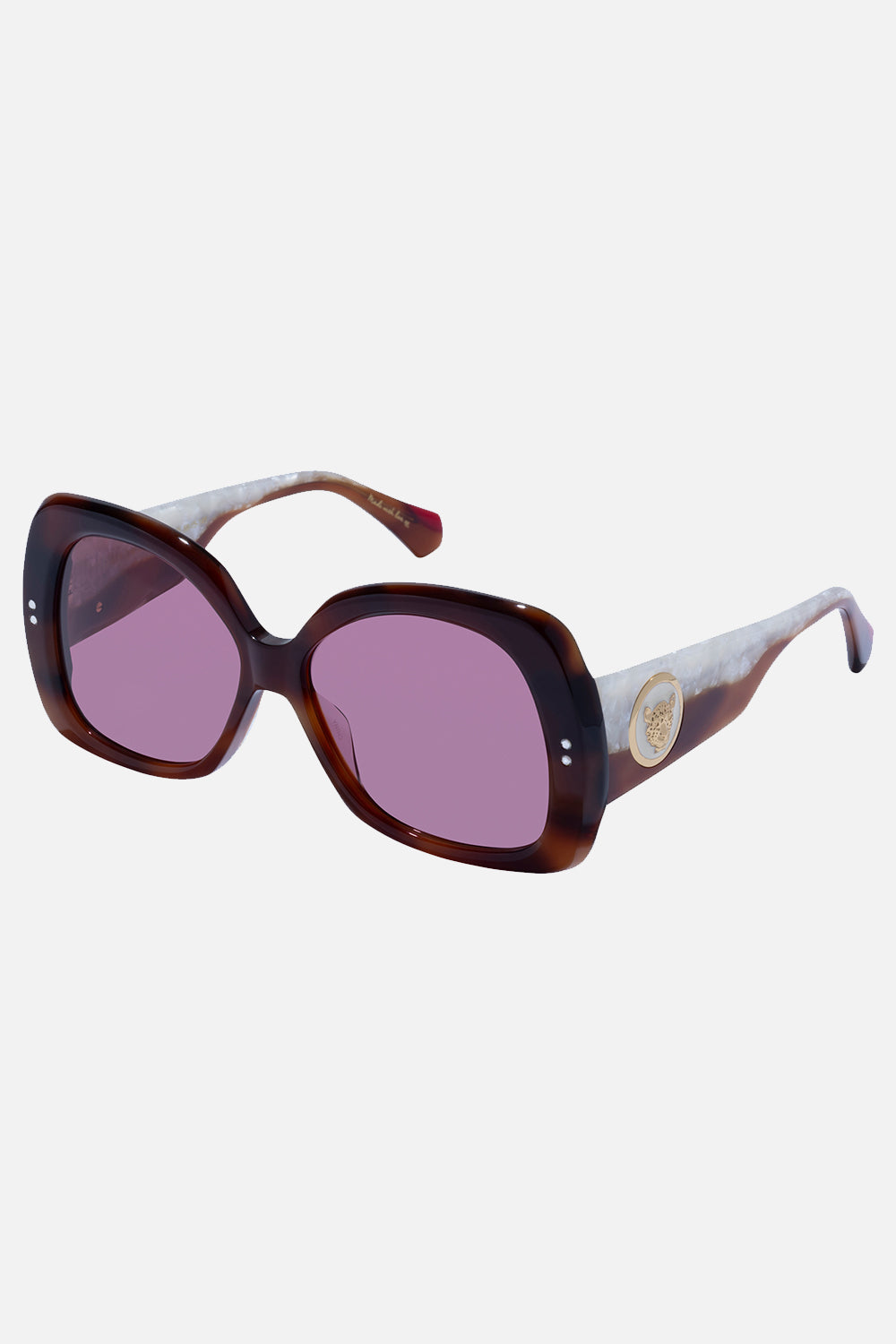 The CAMILLA LATE CHECKOUT SUNGLASSES TORT / IVORY in our TORT / IVORY print.