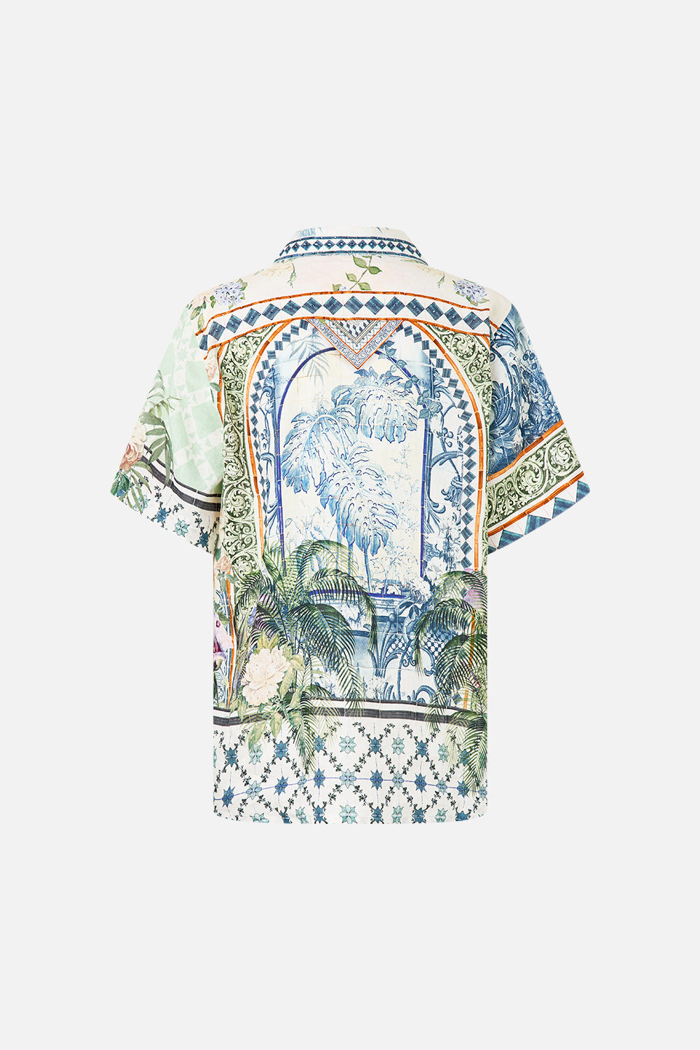The CAMILLA CLASSIC SHIRT JARDIM PARTY in our  print.