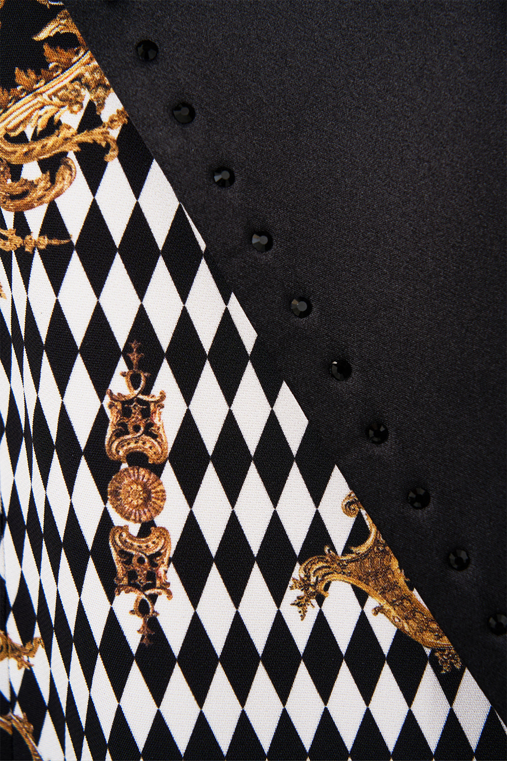 The CAMILLA DOUBLE BREASTED SUIT JACKET MONARCHY MANIA in our  print.