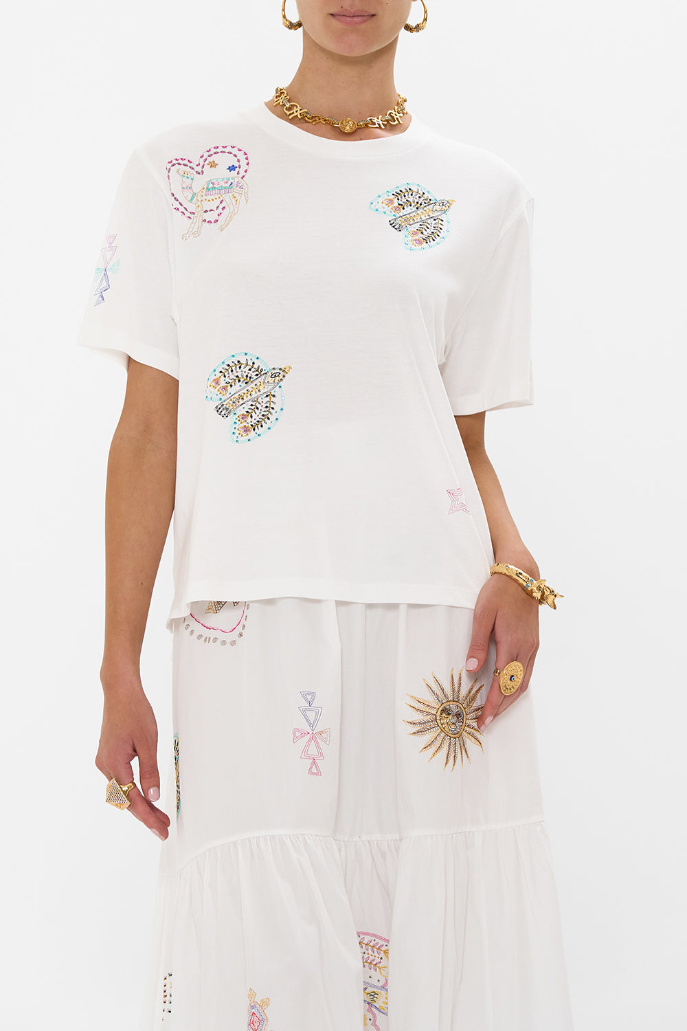 The CAMILLA CLASSIC TEE LIVING IN COLOUR in our  print.