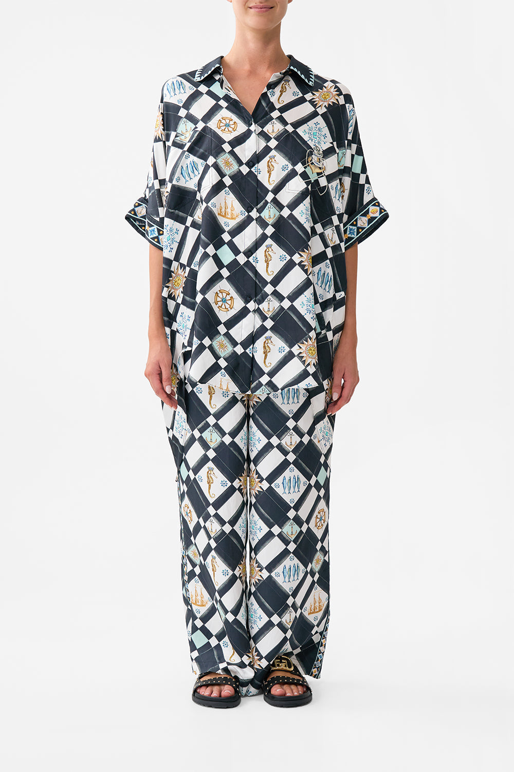 The CAMILLA OVERSIZED POCKET TUNIC FOLK AFLOAT in our FOLK AFLOAT print.