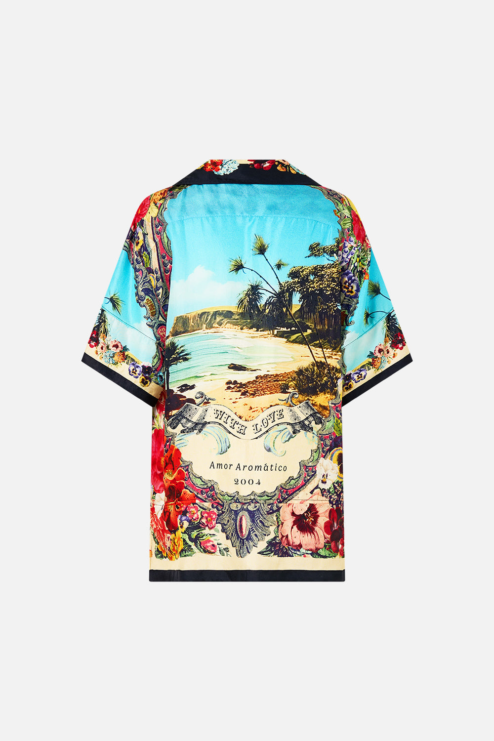 The CAMILLA OVERSIZED SHIRT WITH POCKET BATHING BOMBSHELL in our  print.