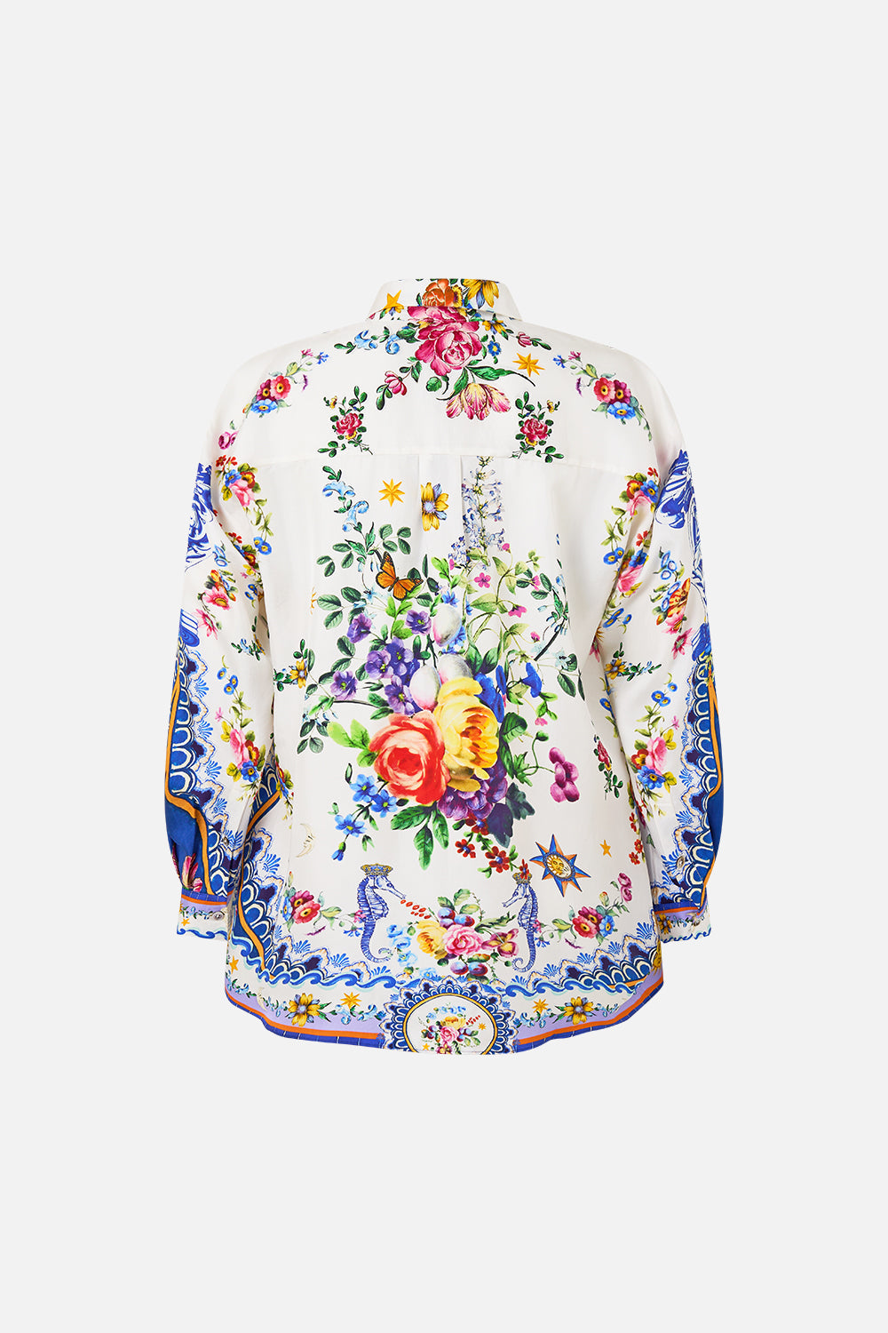 The CAMILLA LONG SLEEVE OVERSIZED SHIRT TILES DARLS in our  print.