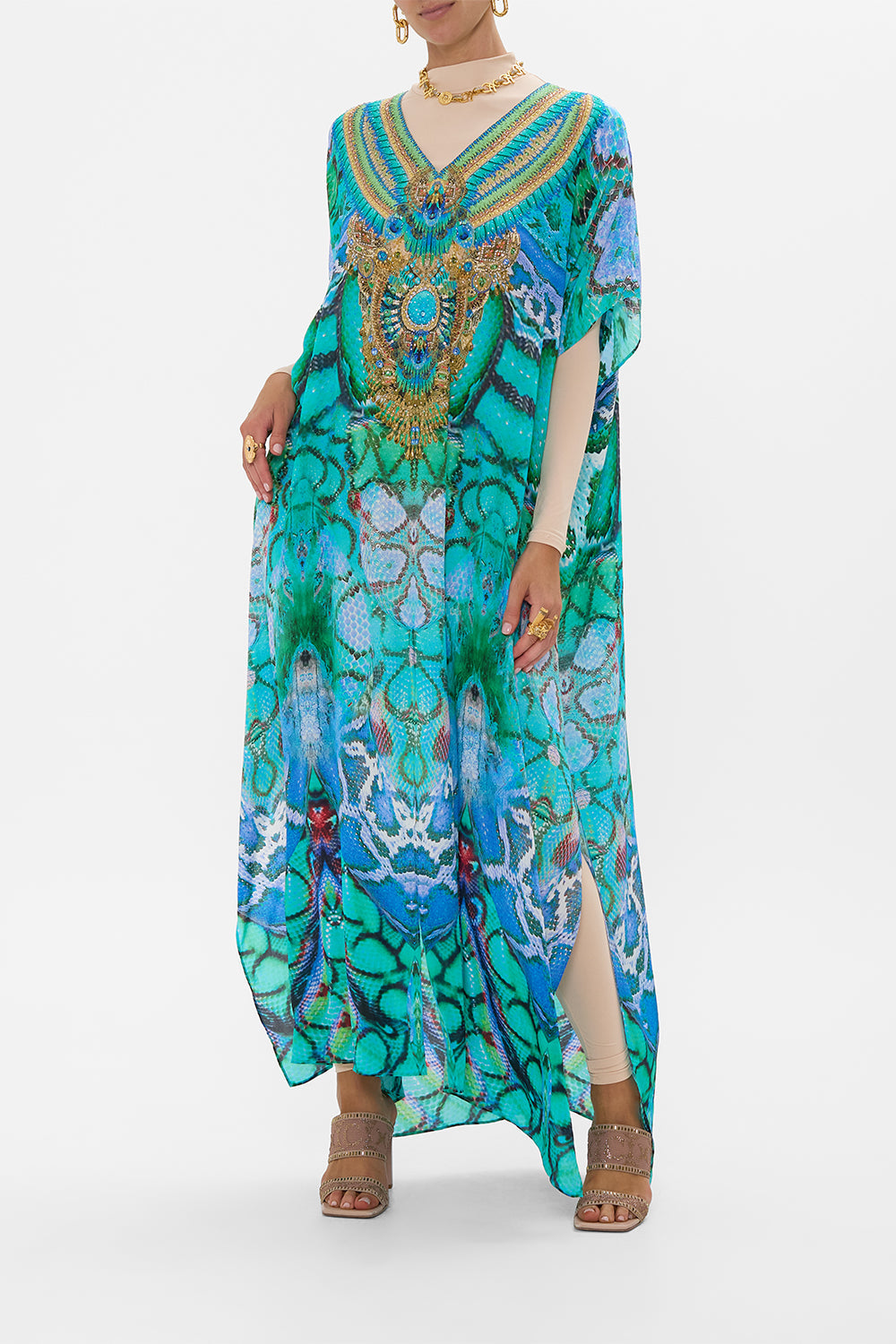 SLIM FIT KAFTAN WITH SPLIT LAND OF WONDER