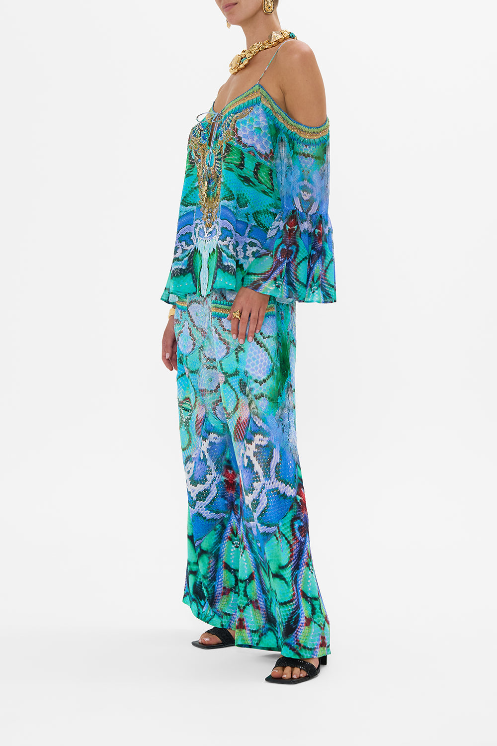 DROP SHOULDER TOP LAND OF WONDER