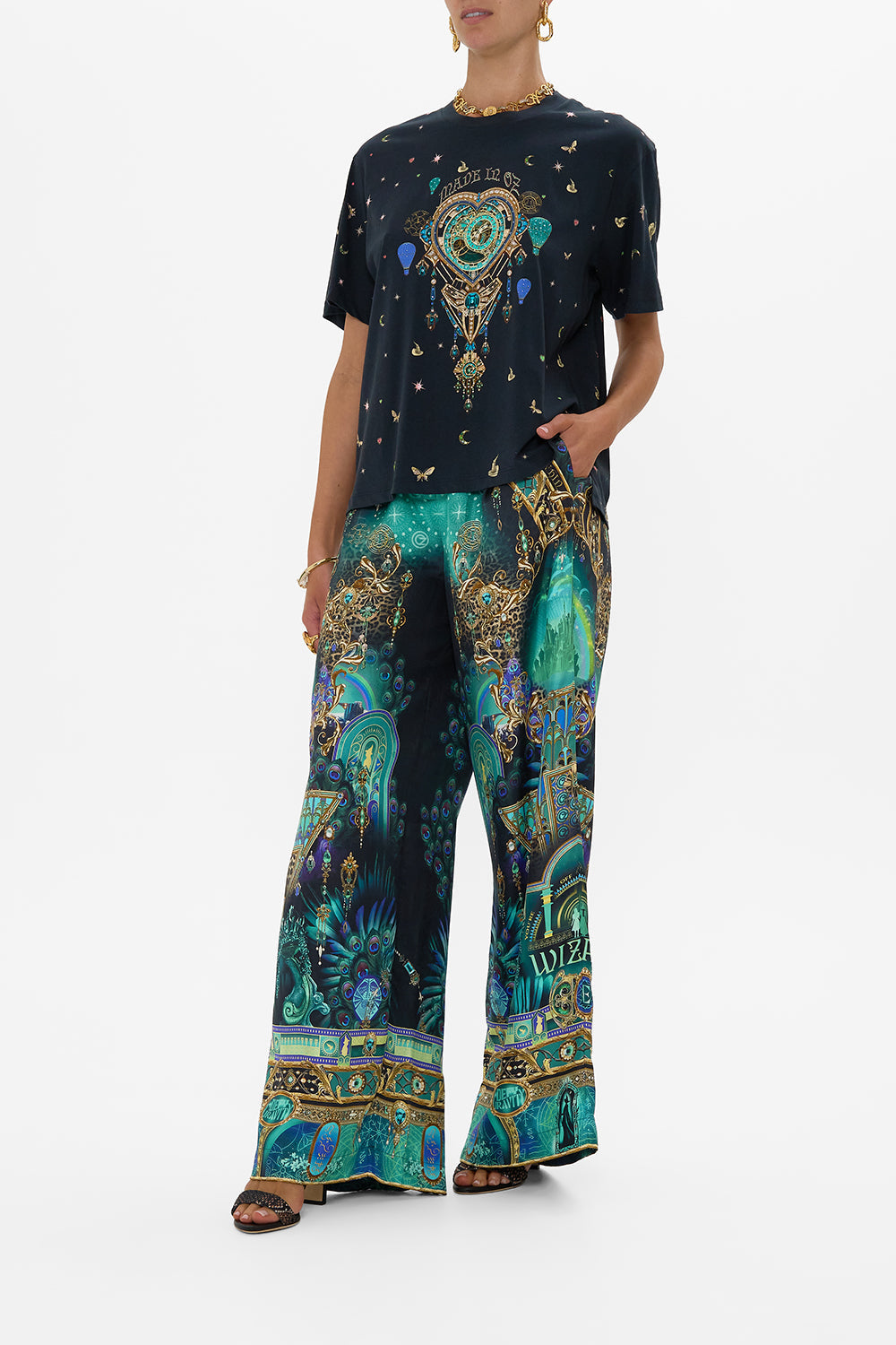 CLASSIC TEE DEFY GRAVITY