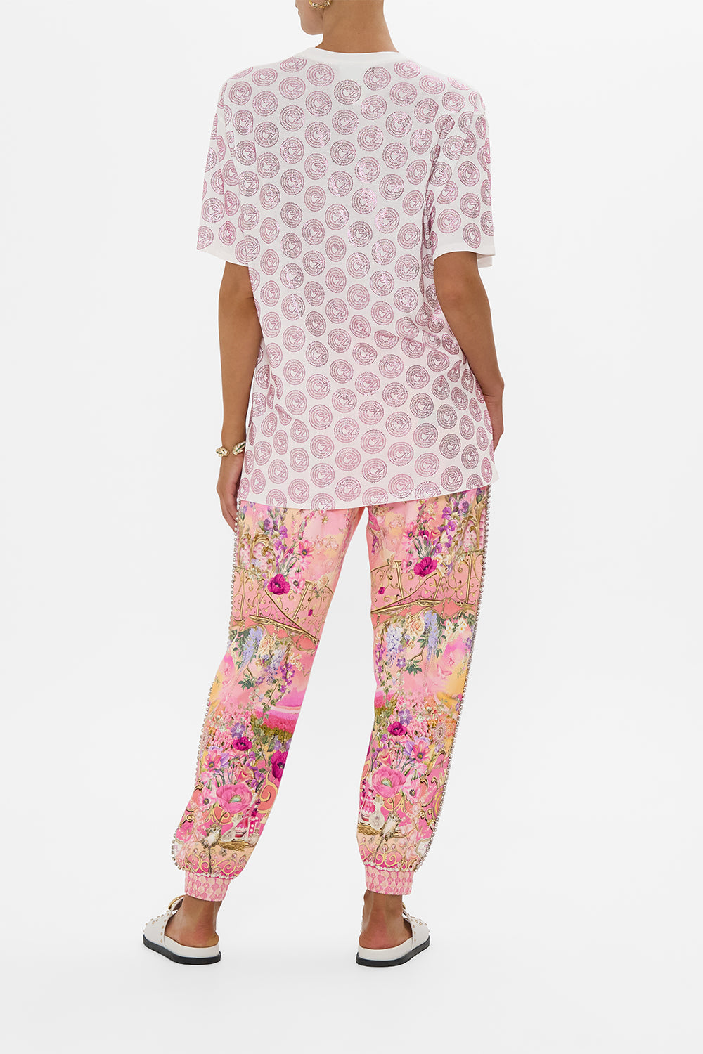 The CAMILLA OVERSIZED BAND TEE - WHITE/PINK TOTALLY OZMOPOLITAN in our  print.