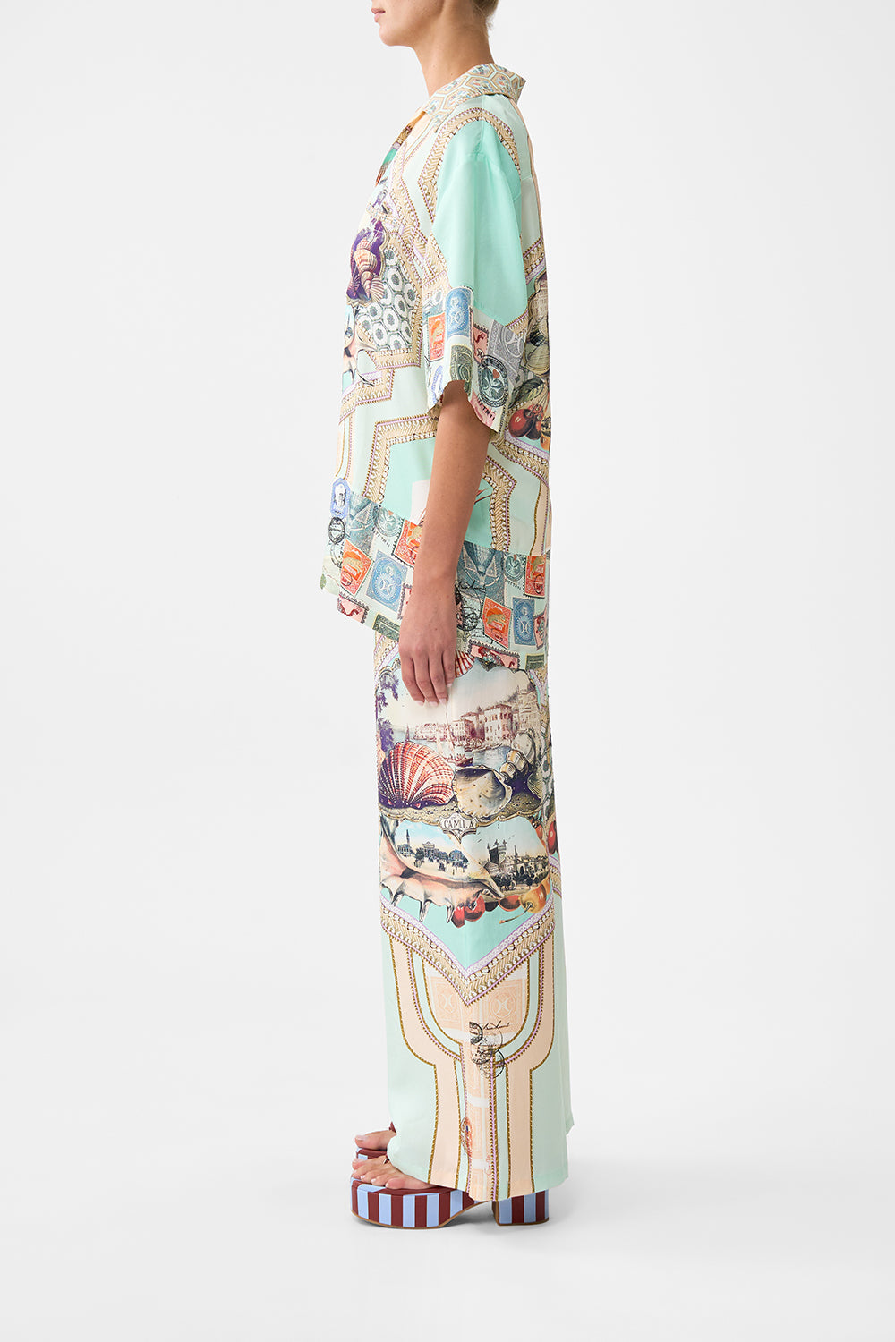 The CAMILLA OVERSIZED SHIRT WITH POCKET WITH LOVE FROM TÜRKIYE in our  print.