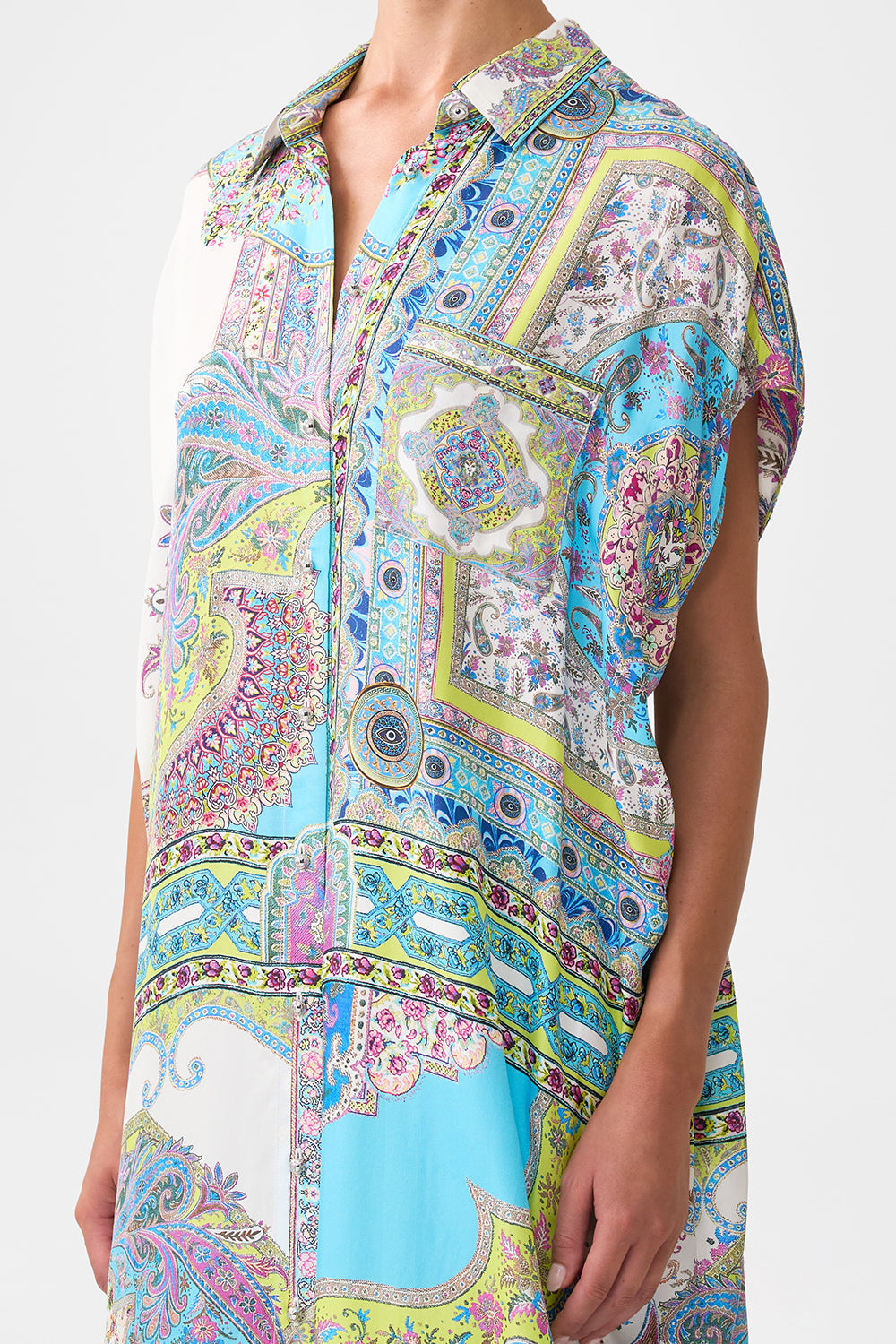 The CAMILLA SLEEVELESS SHIRTDRESS MAGIC CARPET RIDE in our  print.