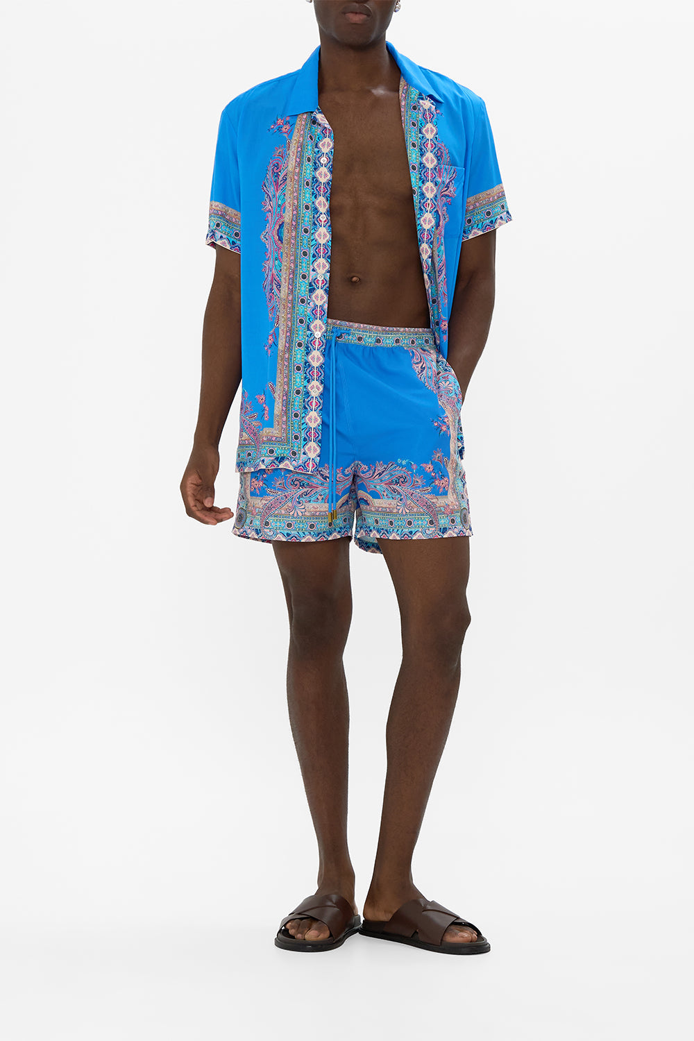 MID LENGTH BOARDSHORT WITH ELASTIC WAIST FOOTSTEPS IN FOLKLORE
