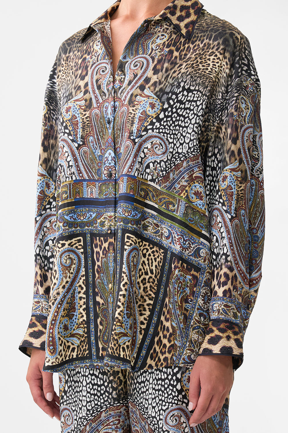 The CAMILLA OVERSIZED SHIRT ISTANBUL ANIMALIA in our  print.