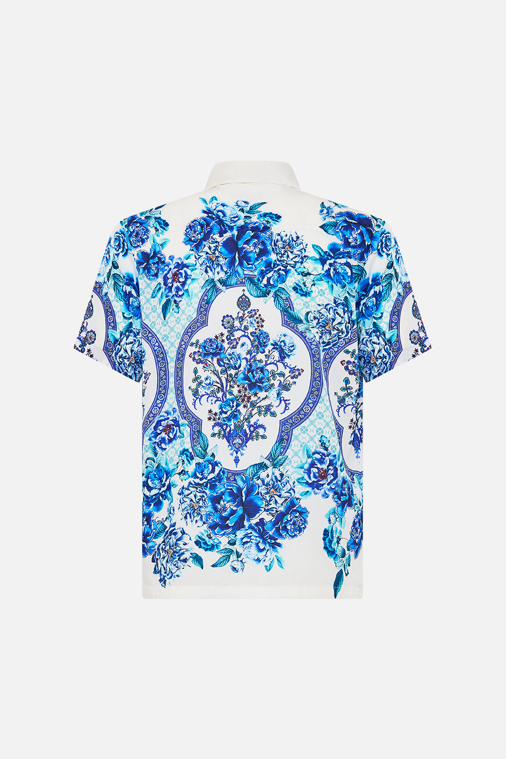 The CAMILLA SHORT SLEEVE CAMP COLLARED SHIRT A CERAMIC GARDEN in our  print.