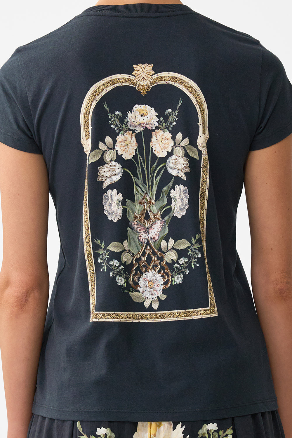 The CAMILLA slim fit round neck t-shirt from our print Ottoman elegance