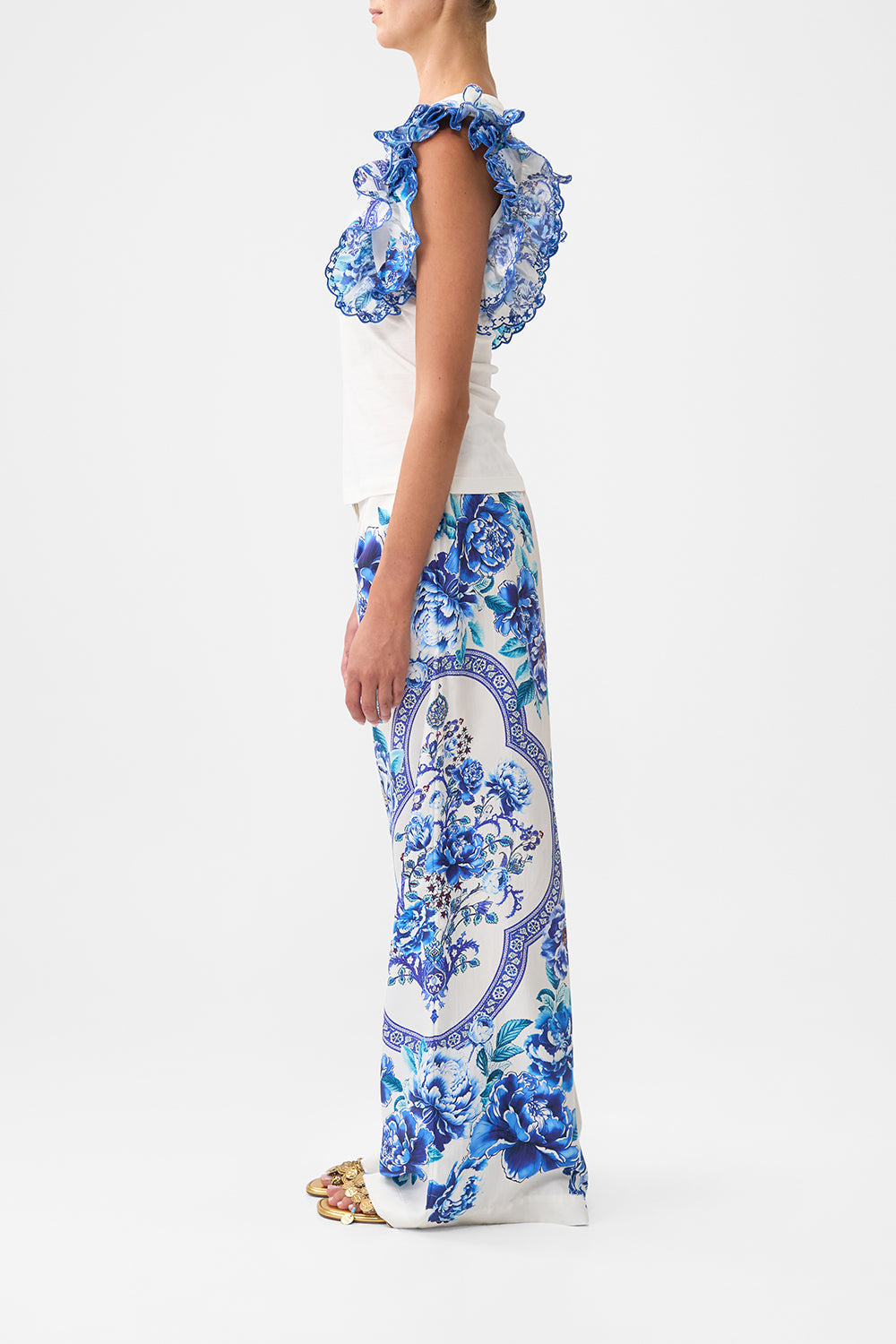 The CAMILLA DOUBLE FRILL SLEEVE TEE A CERAMIC GARDEN in our  print.