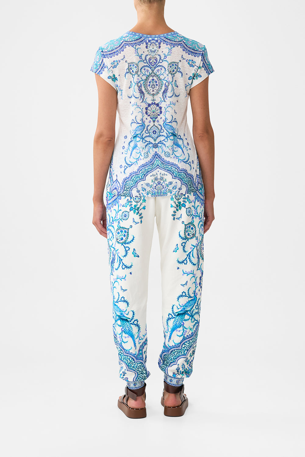 The CAMILLA v neck fitted tee from our print Isnik lullaby