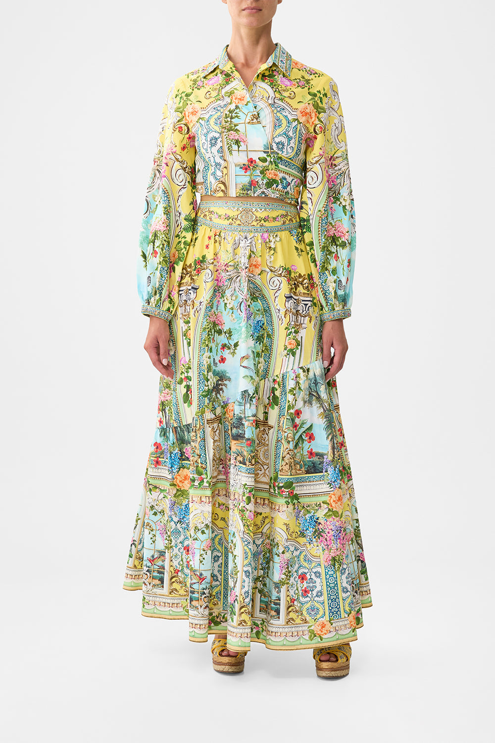 The CAMILLA skirt with shaped seam from our print tales of Topkapi palace