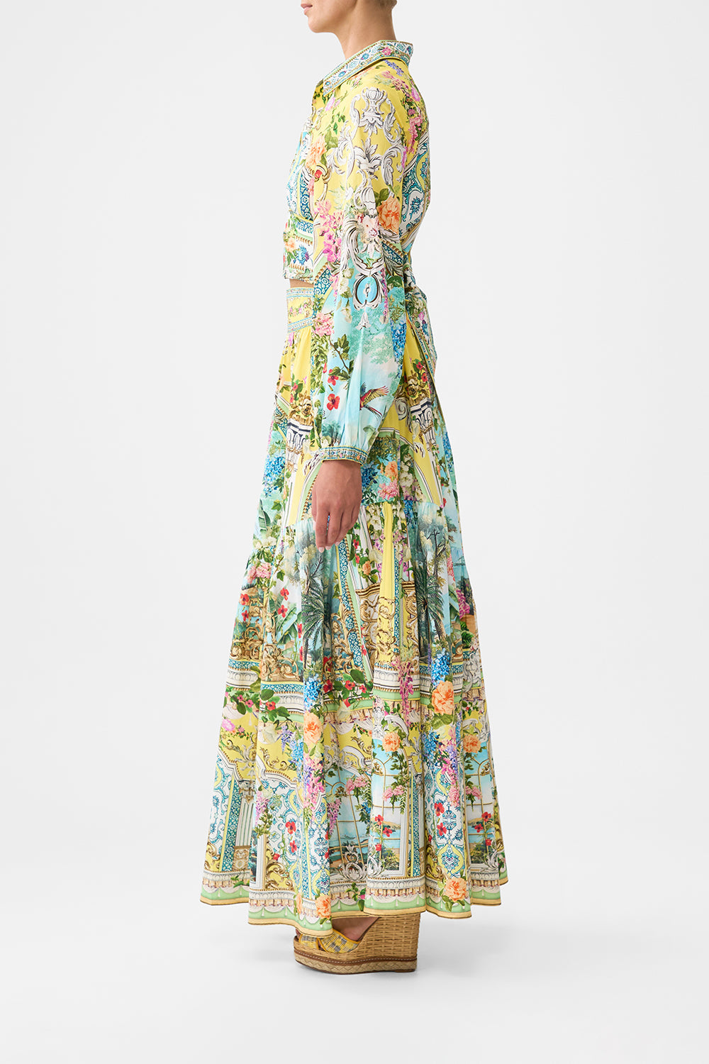 The CAMILLA skirt with shaped seam from our print tales of Topkapi palace