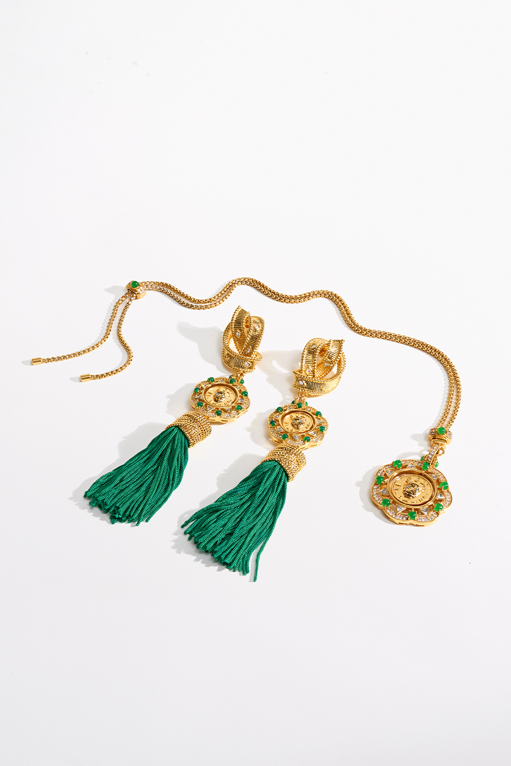 FIERCE FOLKLORE PENDANT TASSEL EARRINGS GOLD