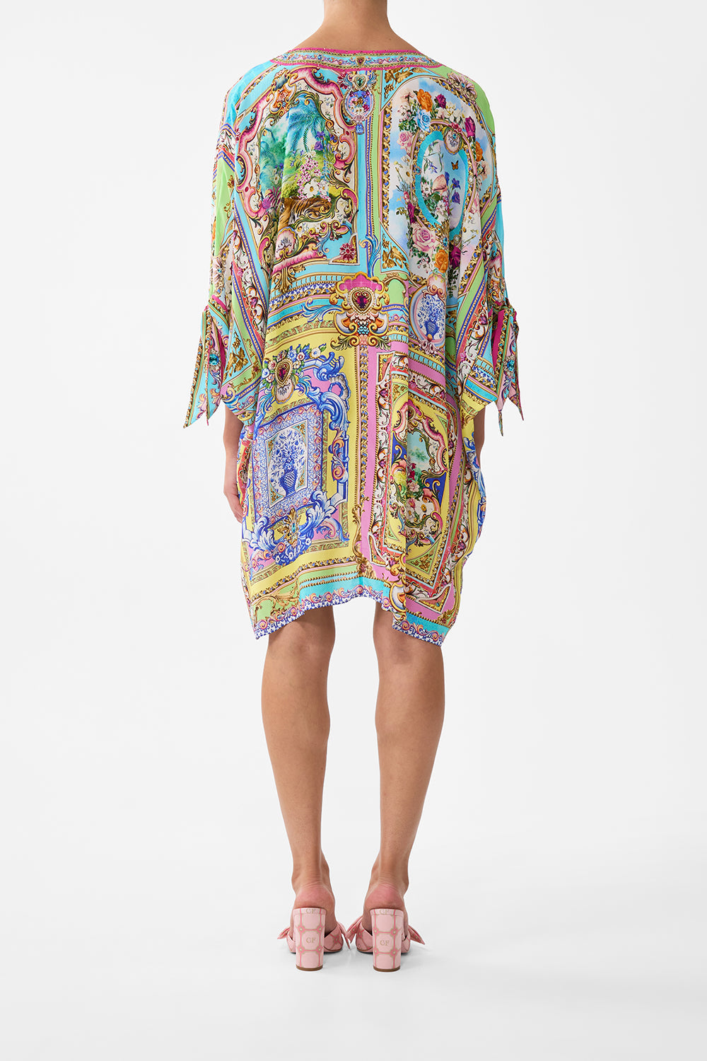 The CAMILLA TIE SLEEVE SHORT V NECK KAFTAN SPIRIT OF SANTA MARIA in our  print.