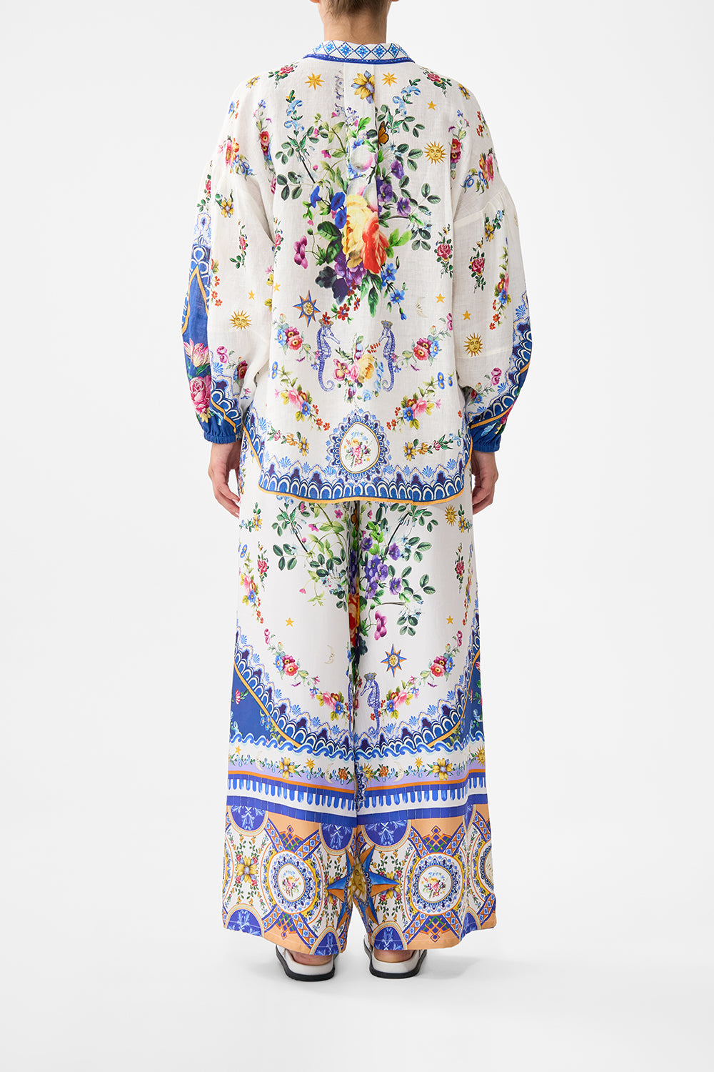The CAMILLA BALLOON SLEEVE BLOUSE TILES DARLS in our  print.