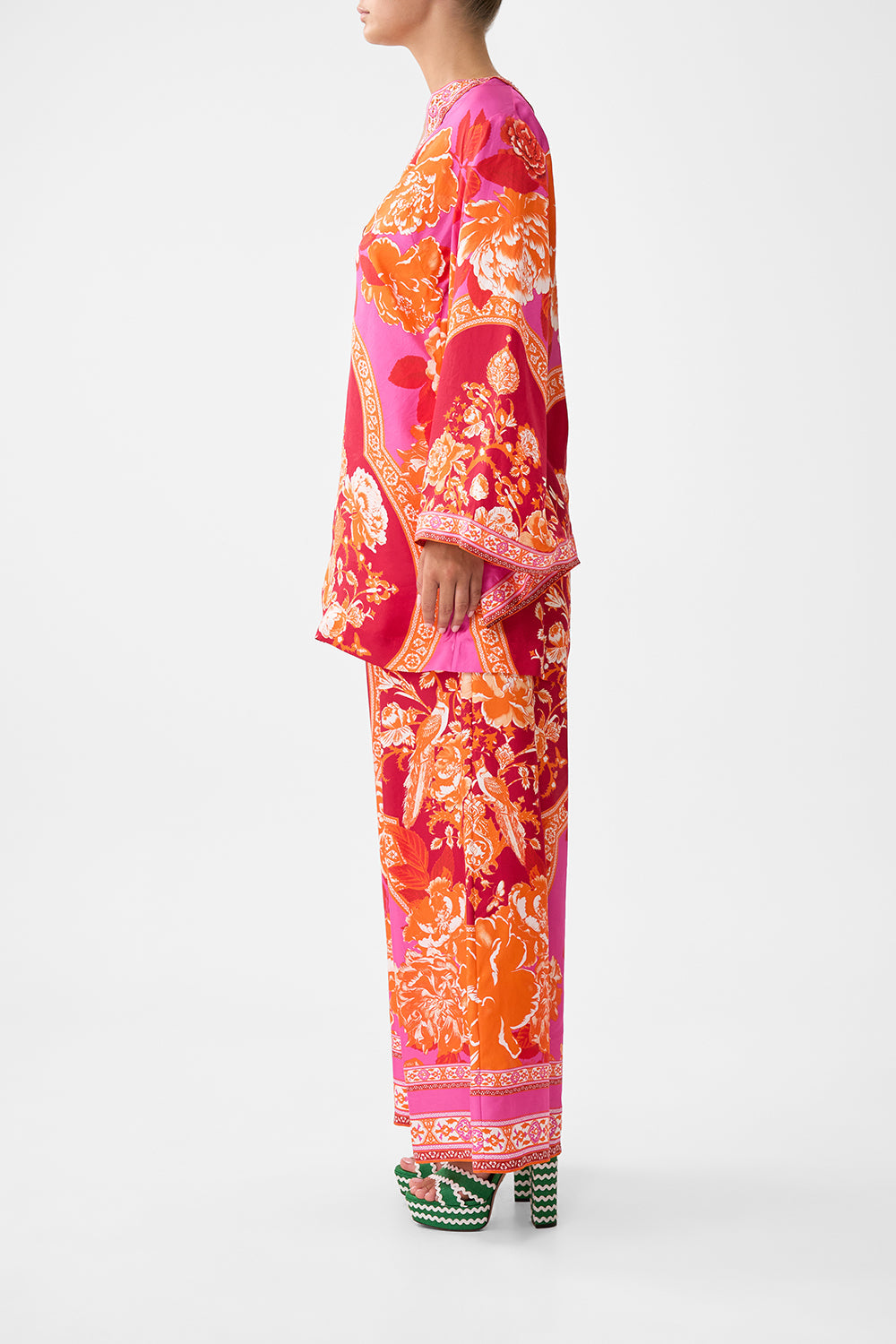 DEEP V NECK HARDWARE SHORT KAFTAN TILES OF TÜRKIYE