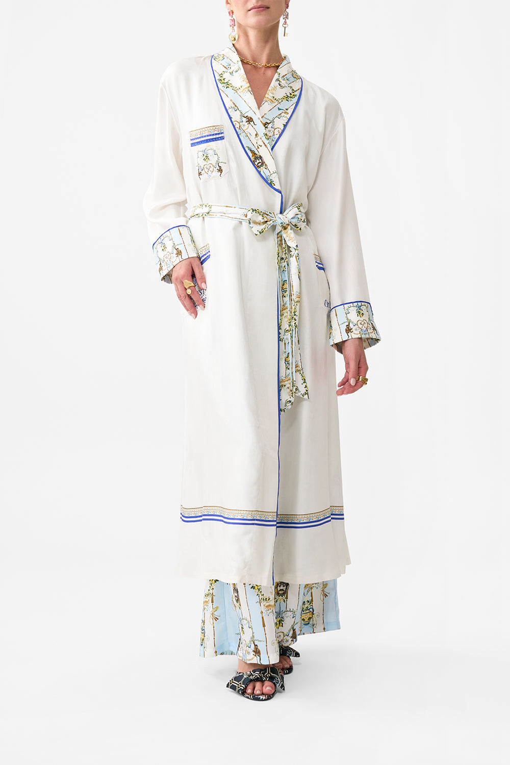 LONG ROBE WITH TIE VENUS ON A VESPA