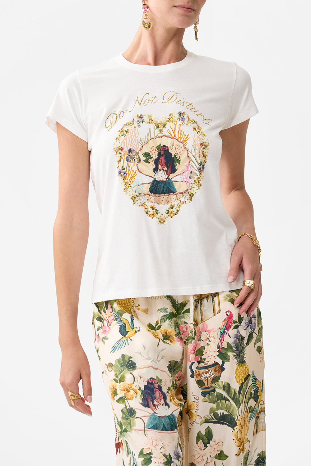 The CAMILLA SLIM FIT ROUND NECK T-SHIRT WELCOME TO THE WHITE LOTUS in our  print.