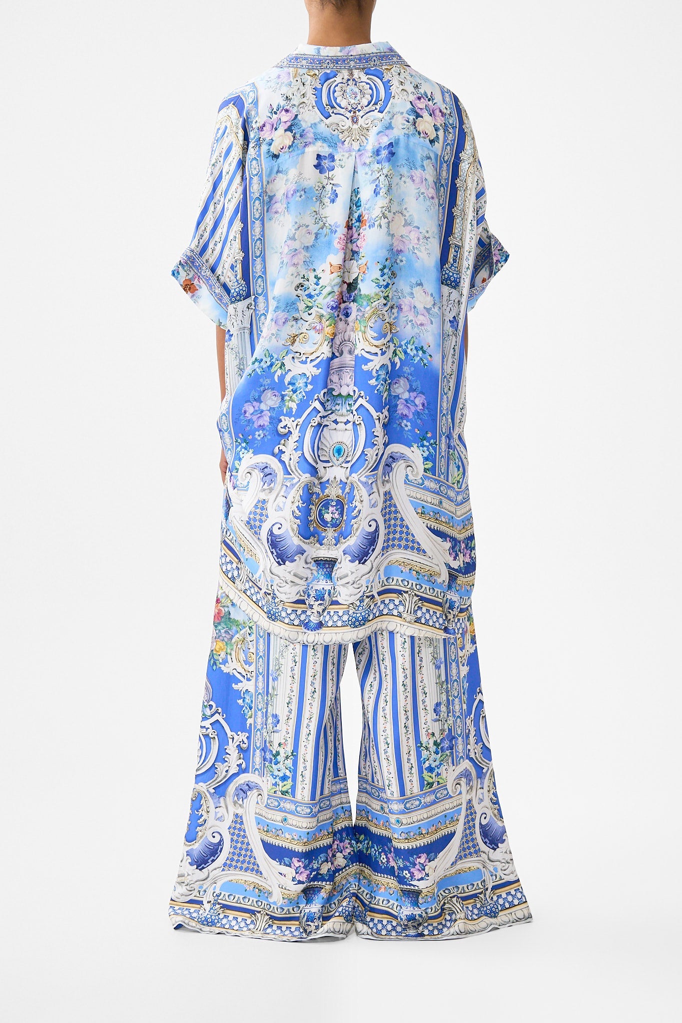 The CAMILLA OVERSIZED POCKET TUNIC OTTOMAN OPULENCE in our  print.