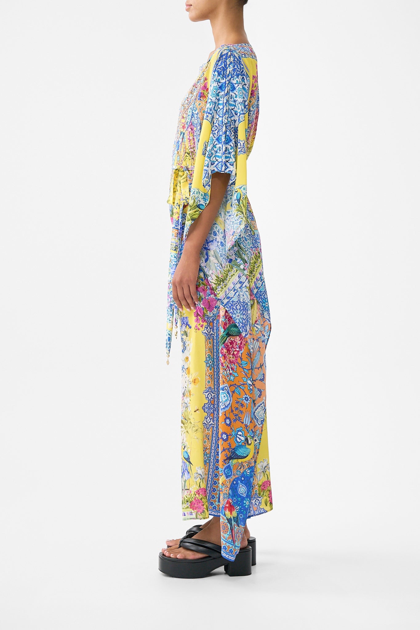 The CAMILLA SCARF KAFTAN WITH TIE WAIST SULTANAHMET SUMMER in our  print.
