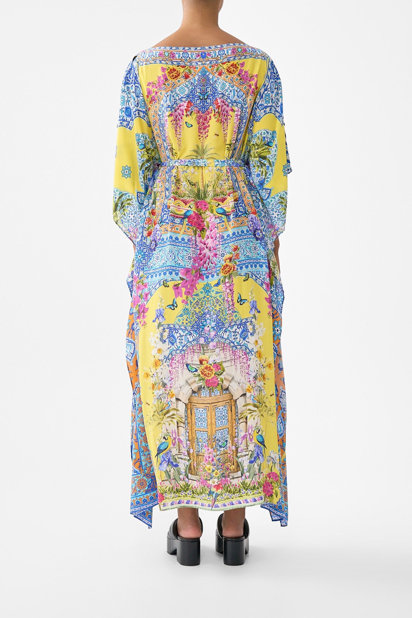 The CAMILLA SCARF KAFTAN WITH TIE WAIST SULTANAHMET SUMMER in our  print.