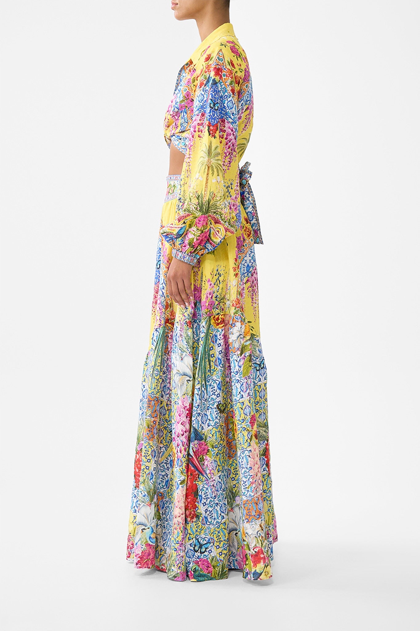 The CAMILLA SKIRT WITH SHAPED SEAM SULTANAHMET SUMMER in our  print.