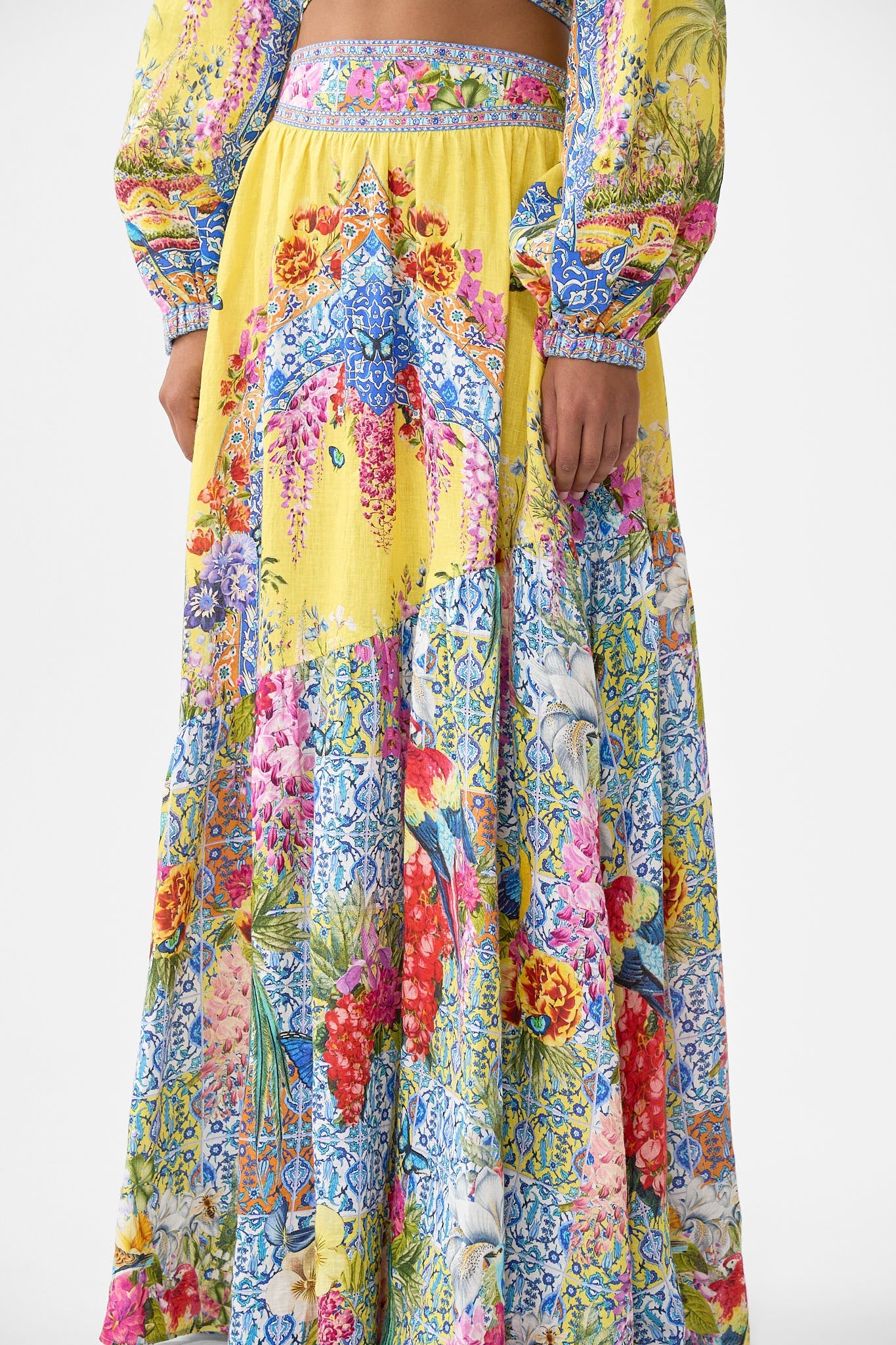 The CAMILLA SKIRT WITH SHAPED SEAM SULTANAHMET SUMMER in our  print.