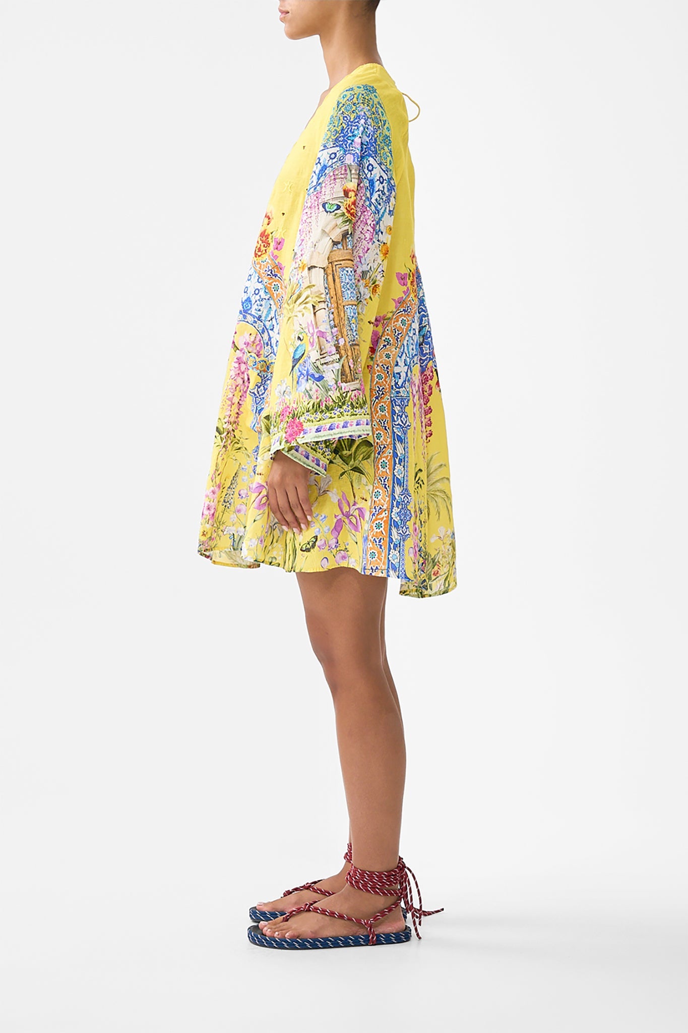 The CAMILLA POCKET DRESS WITH LOW BACK & WIDE SLEEVES SULTANAHMET SUMMER in our  print.