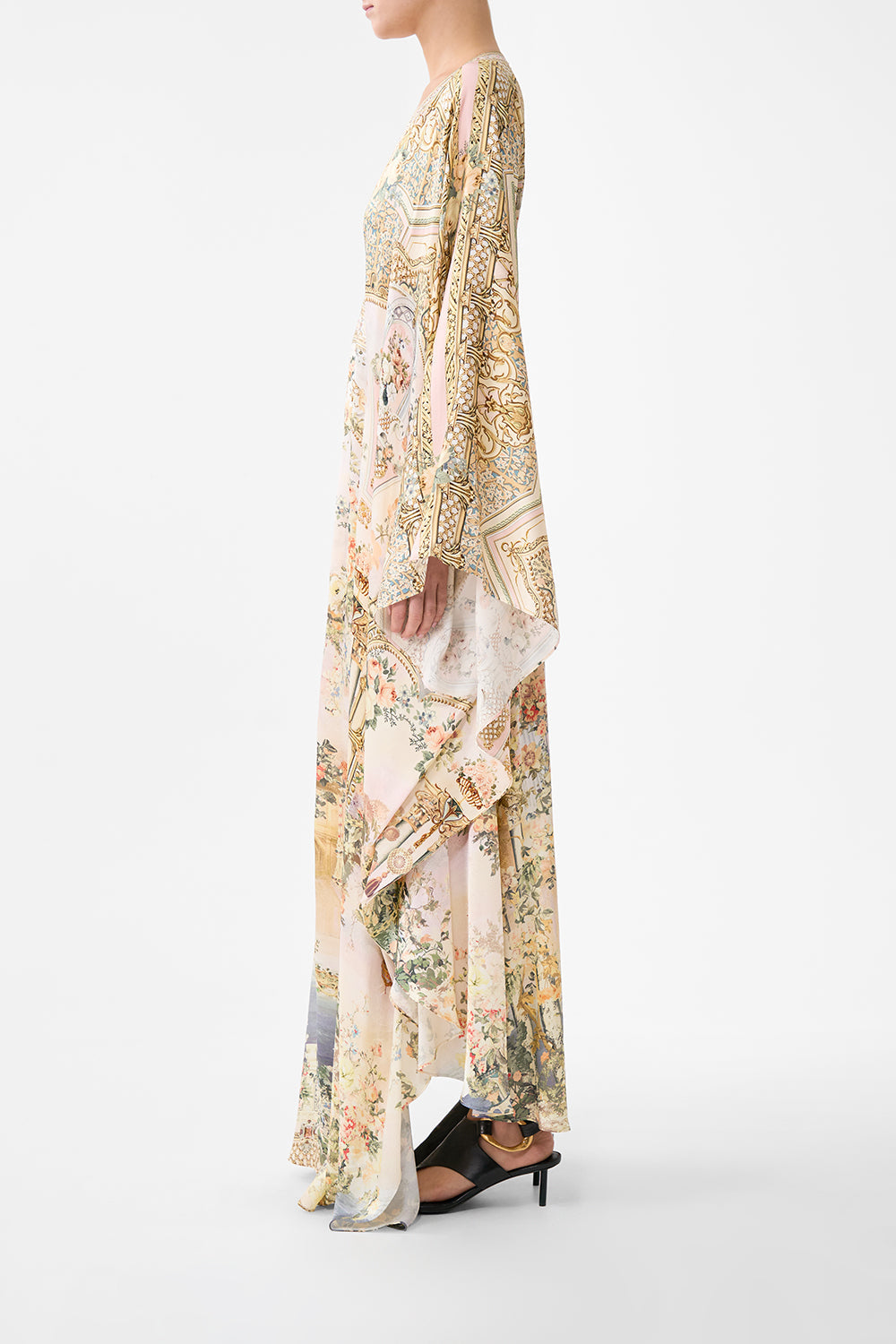 The CAMILLA LONG KAFTAN WITH WAIST DETAIL TWILIGHT IN ISTANBUL in our  print.