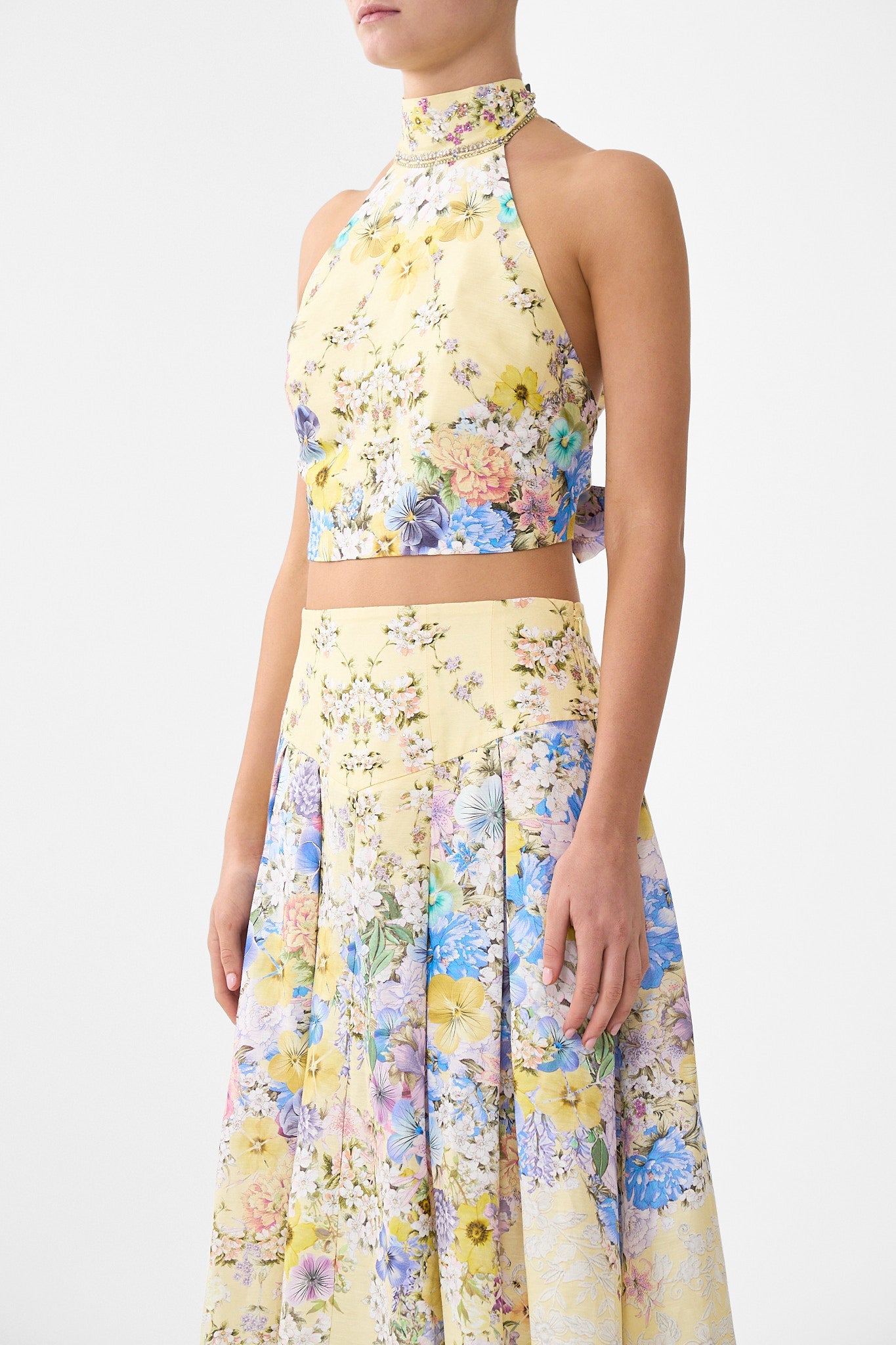 HALTER TIE BACK TOP DARLING BUDS