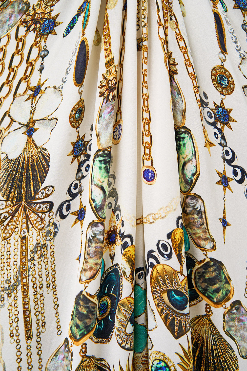 The CAMILLA TWIST FRONT BATWING DRESS CHAIN GANG in our  print.