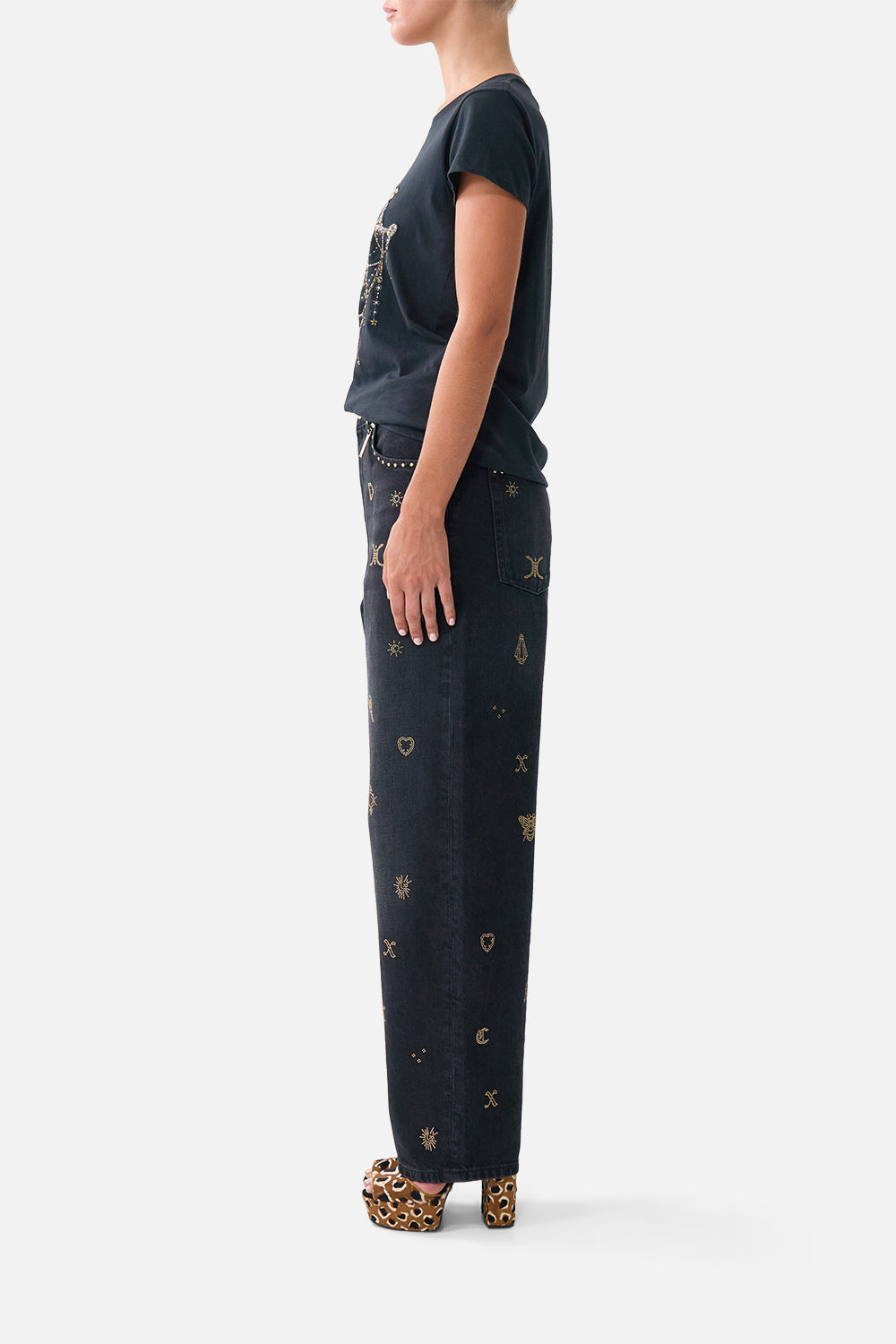 SLIM FIT ROUND NECK T-SHIRT - BLACK FELINE FOLKLORE