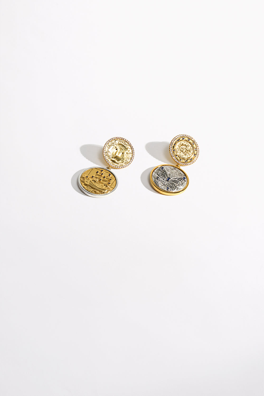 The CAMILLA GYPSY GLITTERATI EARRINGS GOLD in our GOLD print.