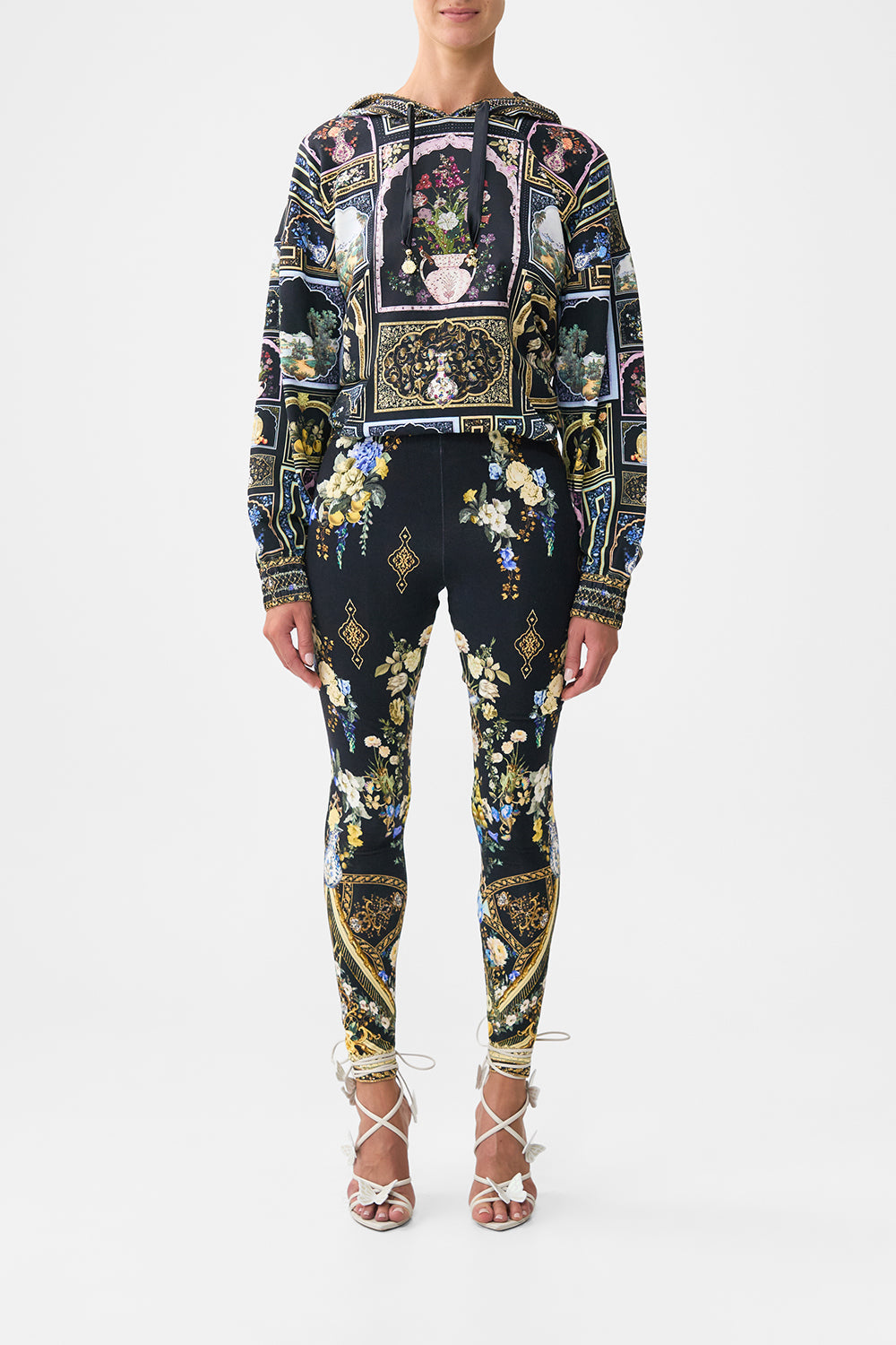 The CAMILLA LEGGINGS OTTOMAN ELEGANCE in our OTTOMAN ELEGANCE print.