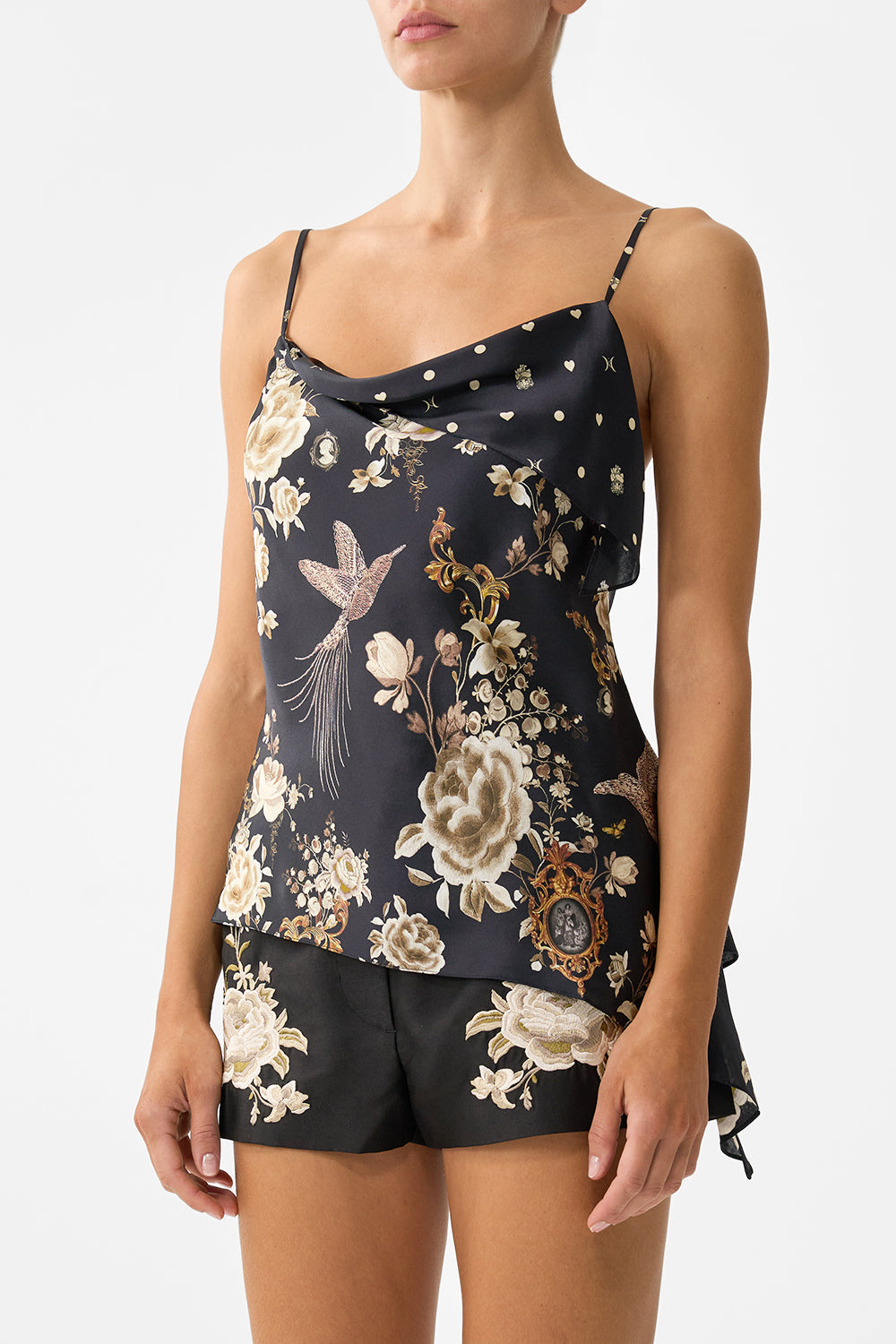 The CAMILLA low rise mini shorts in our print Flamenco Folklore.