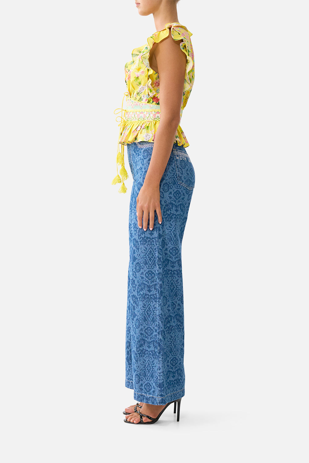 TIE FRONT TOP WITH RUFFLES LADY LIMONADA